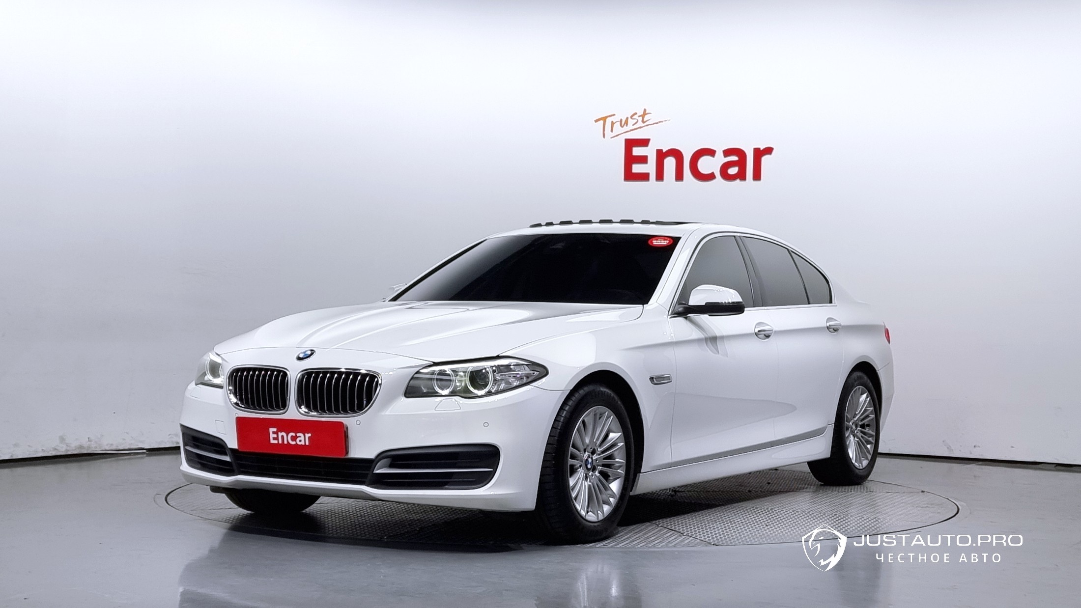 Автомобиль BMW 5-Series