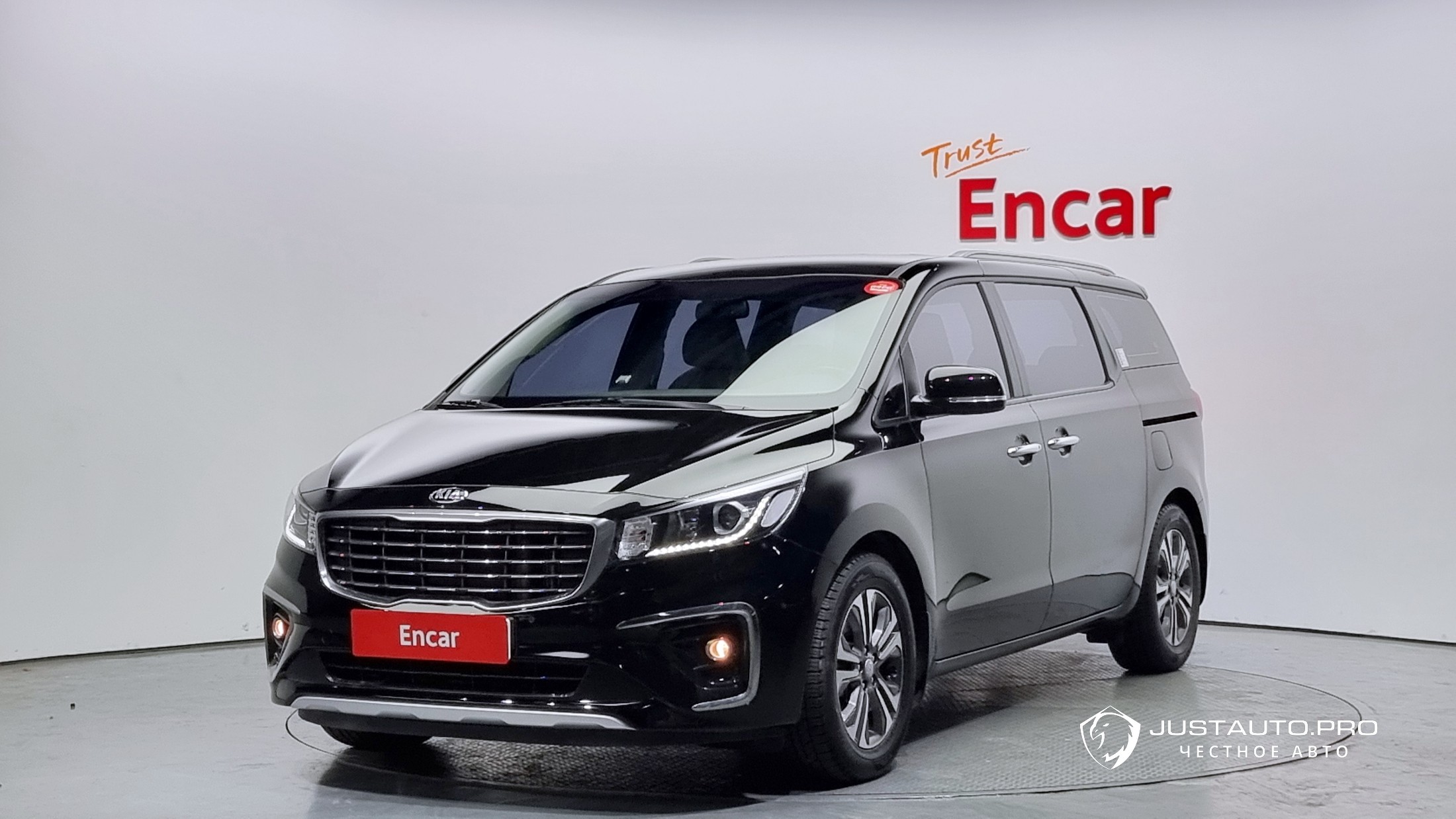 Автомобиль Kia Canival