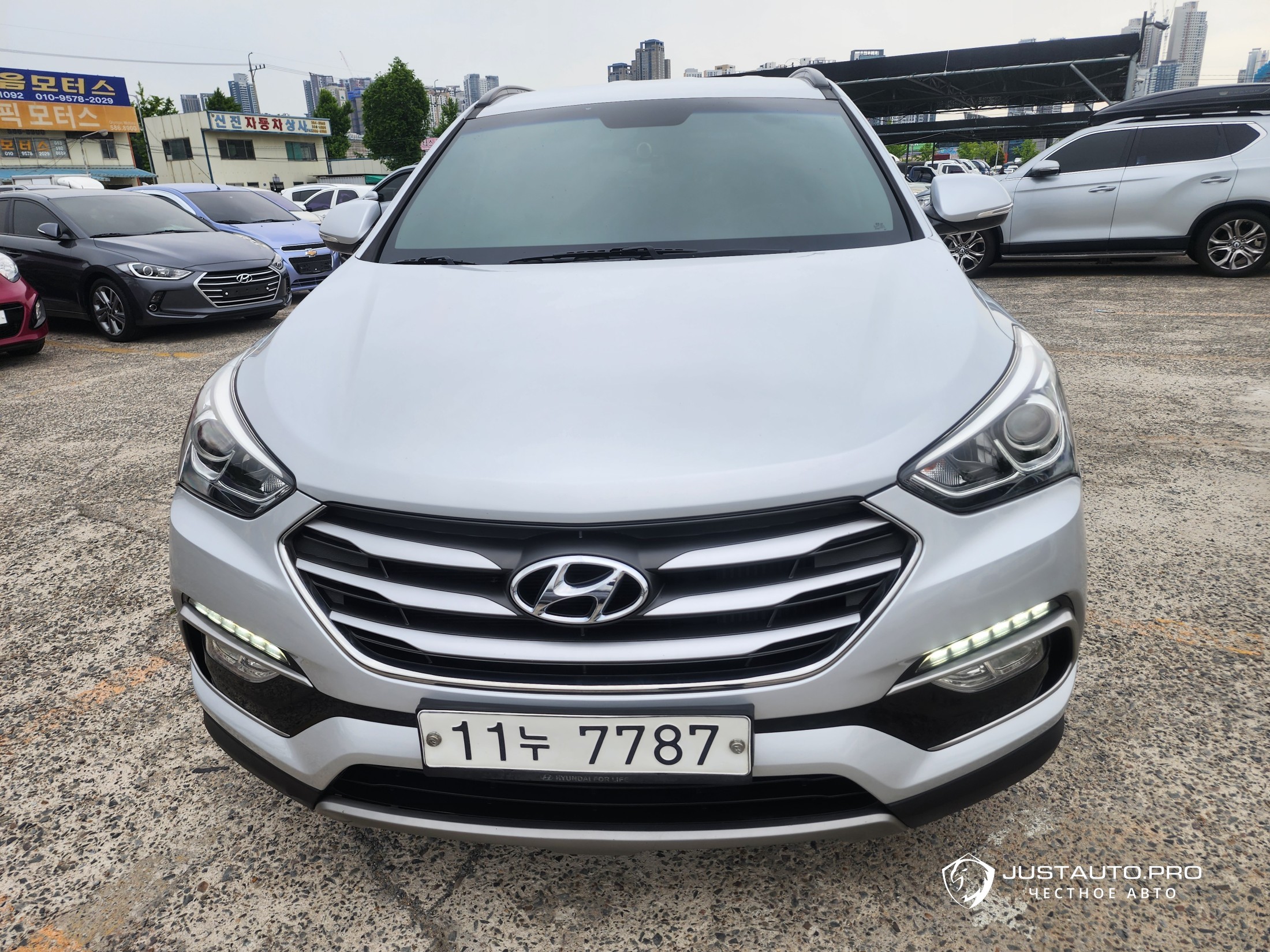 Автомобиль Hyundai Santafe