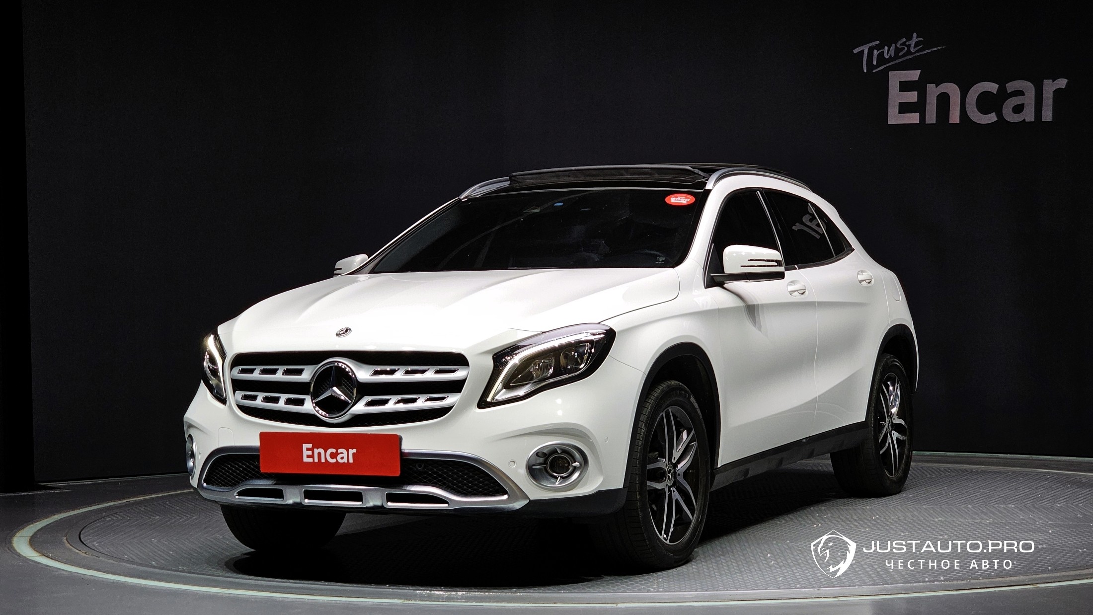 Автомобиль Mercedes-Benz GLA-Class
