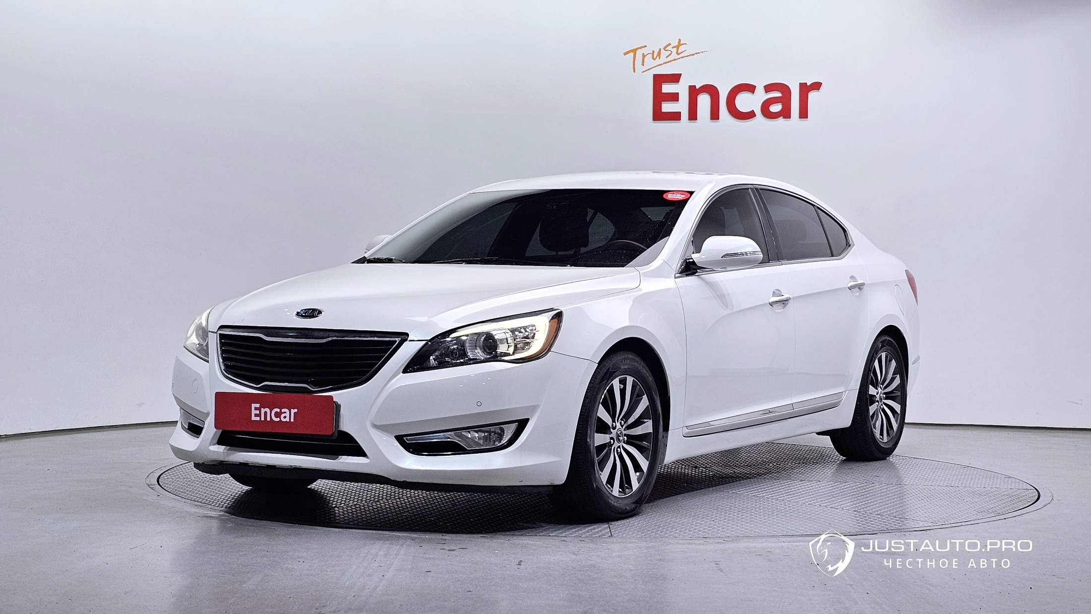Автомобиль Kia K7