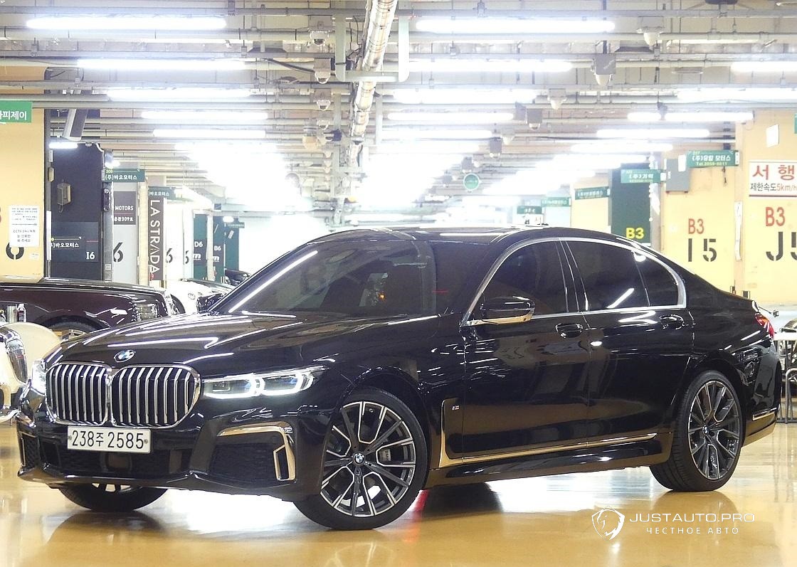 Автомобиль BMW 7-Series
