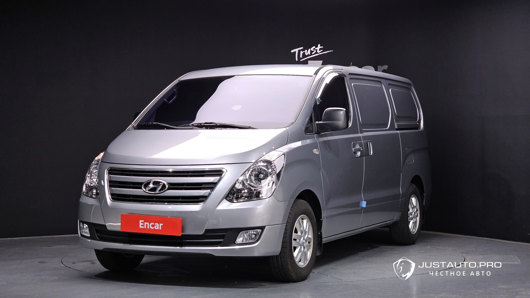 Автомобиль Hyundai Starex