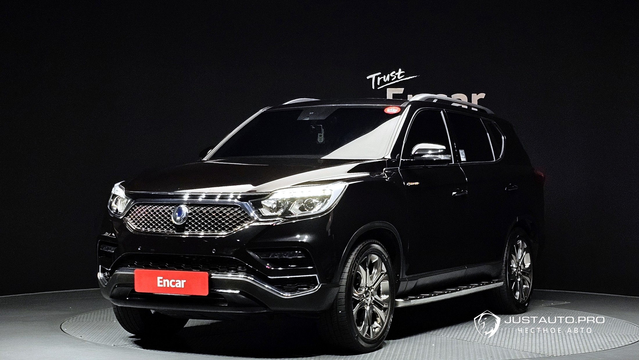 Автомобиль KG_Mobility_Ssangyong Rexton