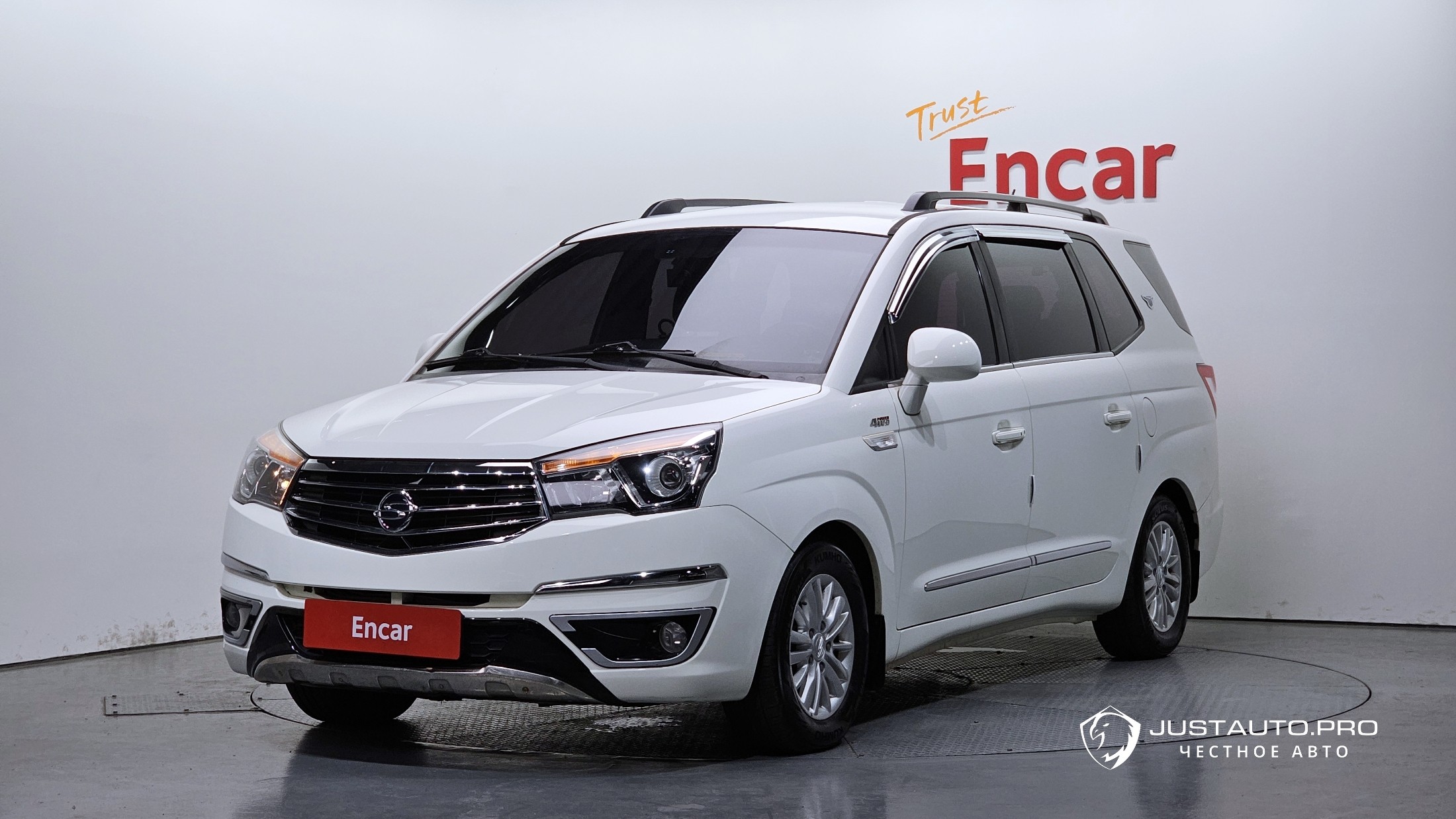 Автомобиль KG_Mobility_Ssangyong KORANDO