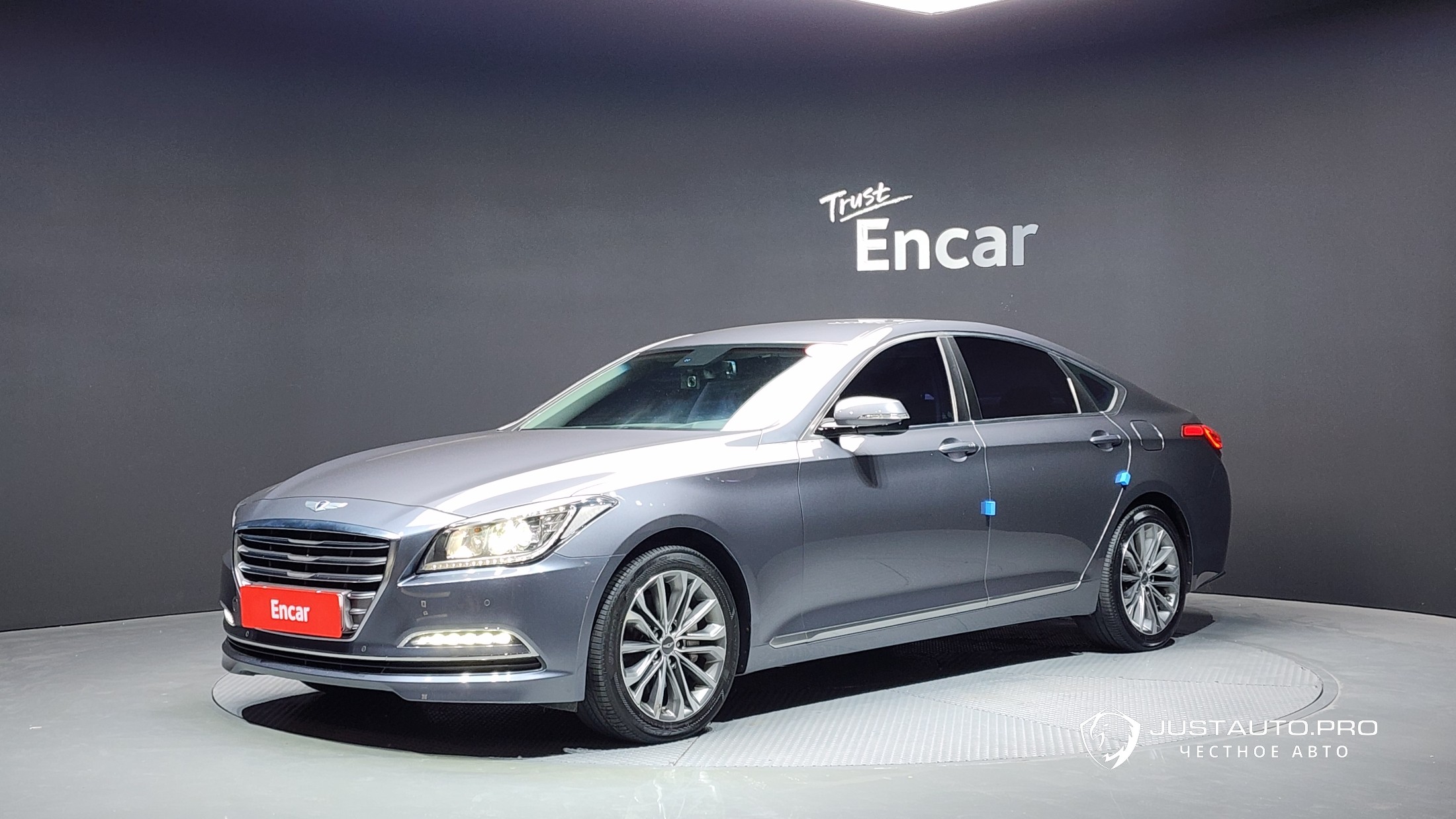 Автомобиль Hyundai Genesis