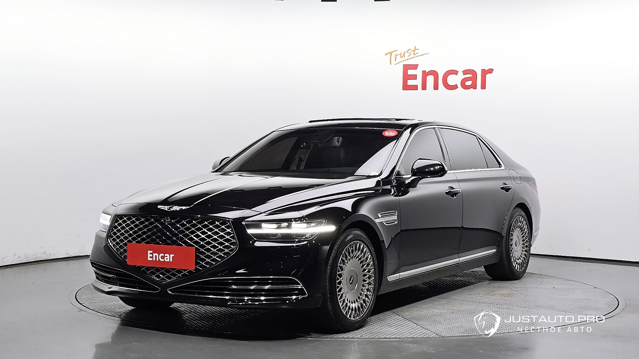 Автомобиль Genesis G90