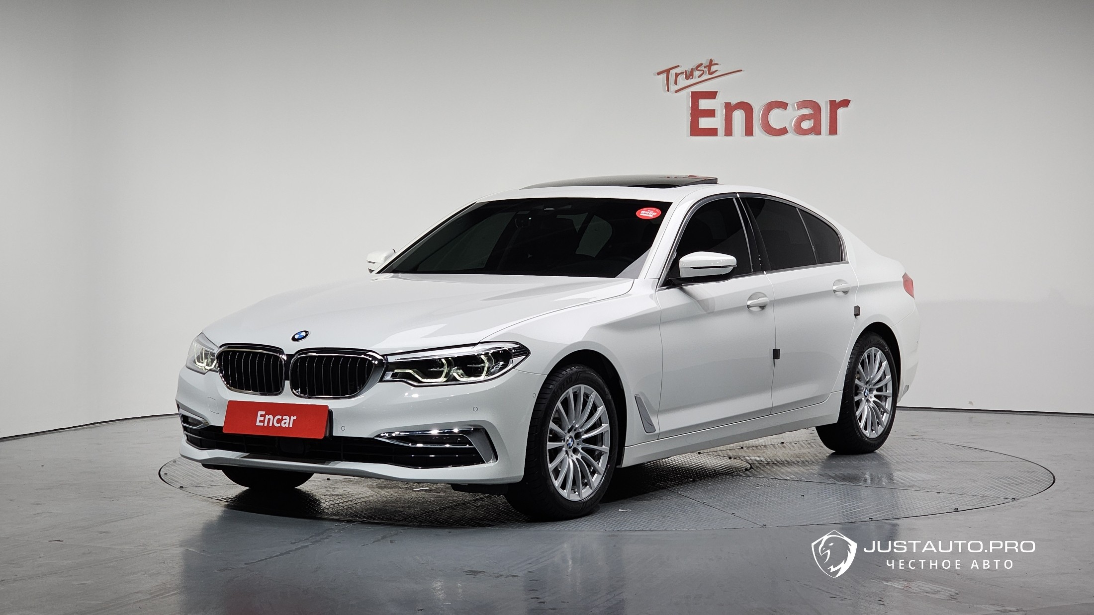 Автомобиль BMW 5-Series