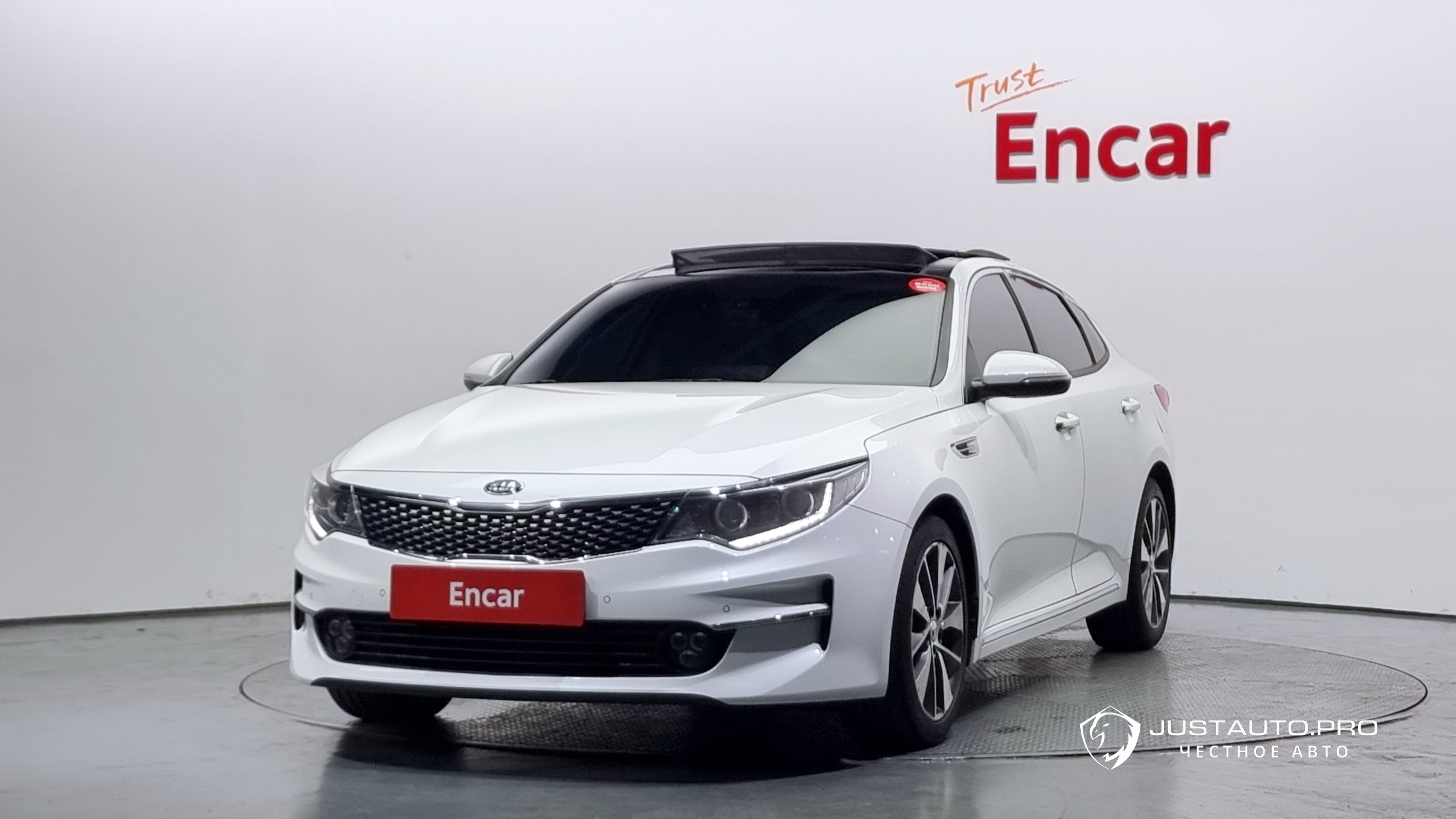 Автомобиль Kia K5