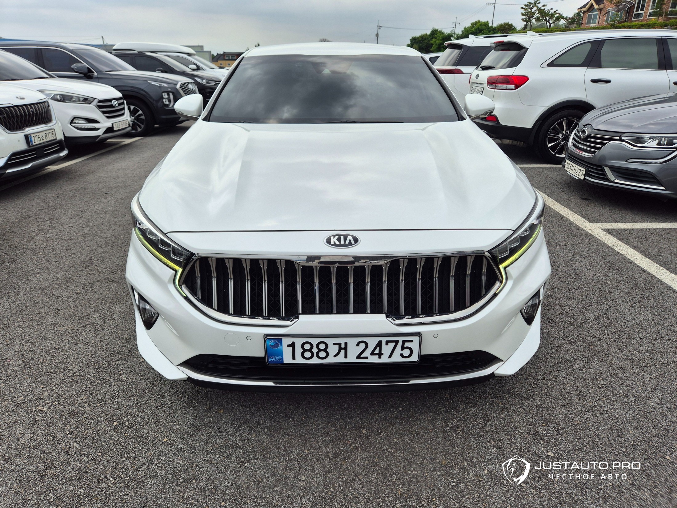 Автомобиль Kia K7