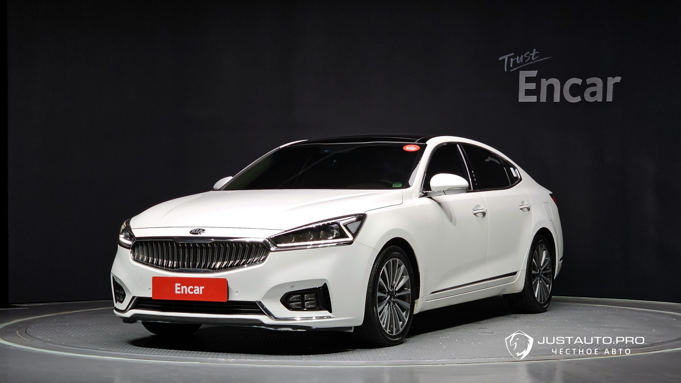 Автомобиль Kia K7