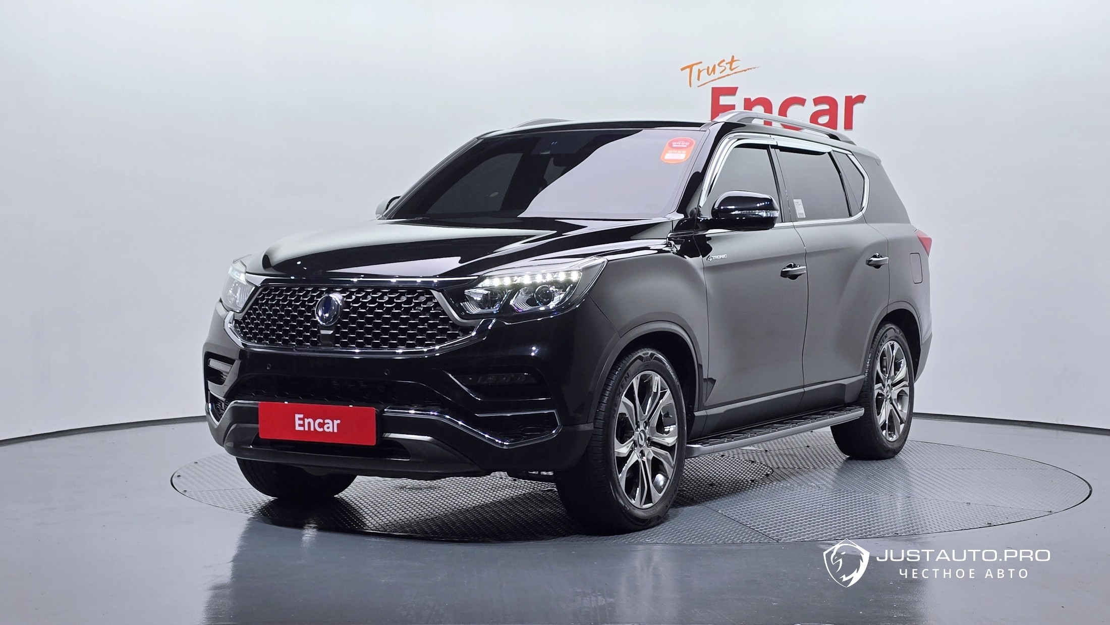 Автомобиль KG_Mobility_Ssangyong Rexton