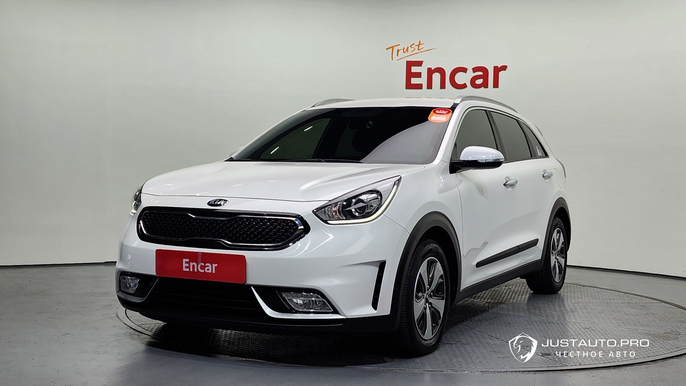 Автомобиль Kia Niro