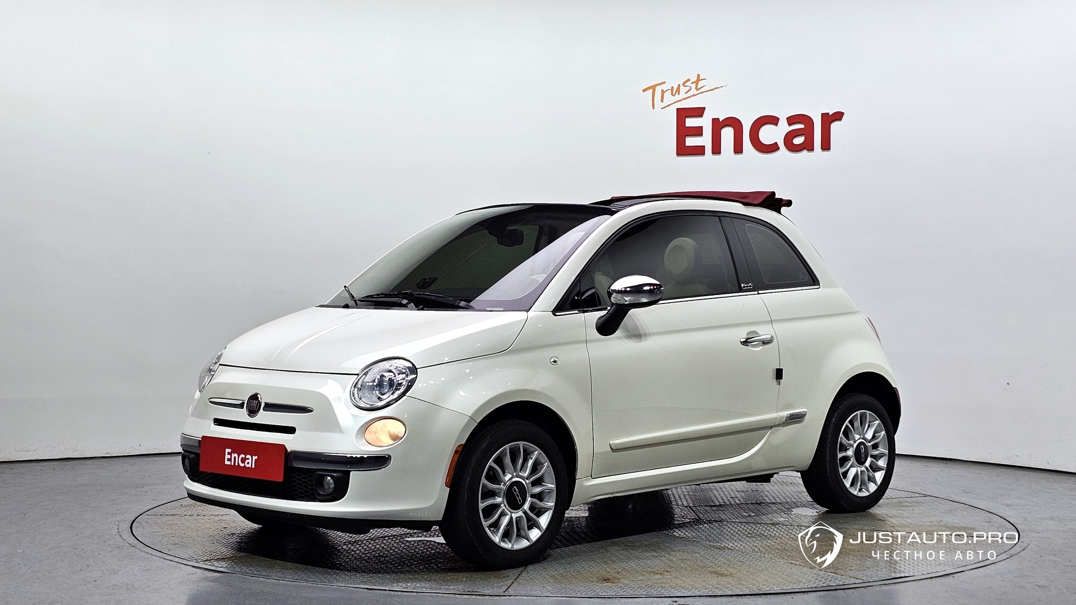Автомобиль Fiat 500