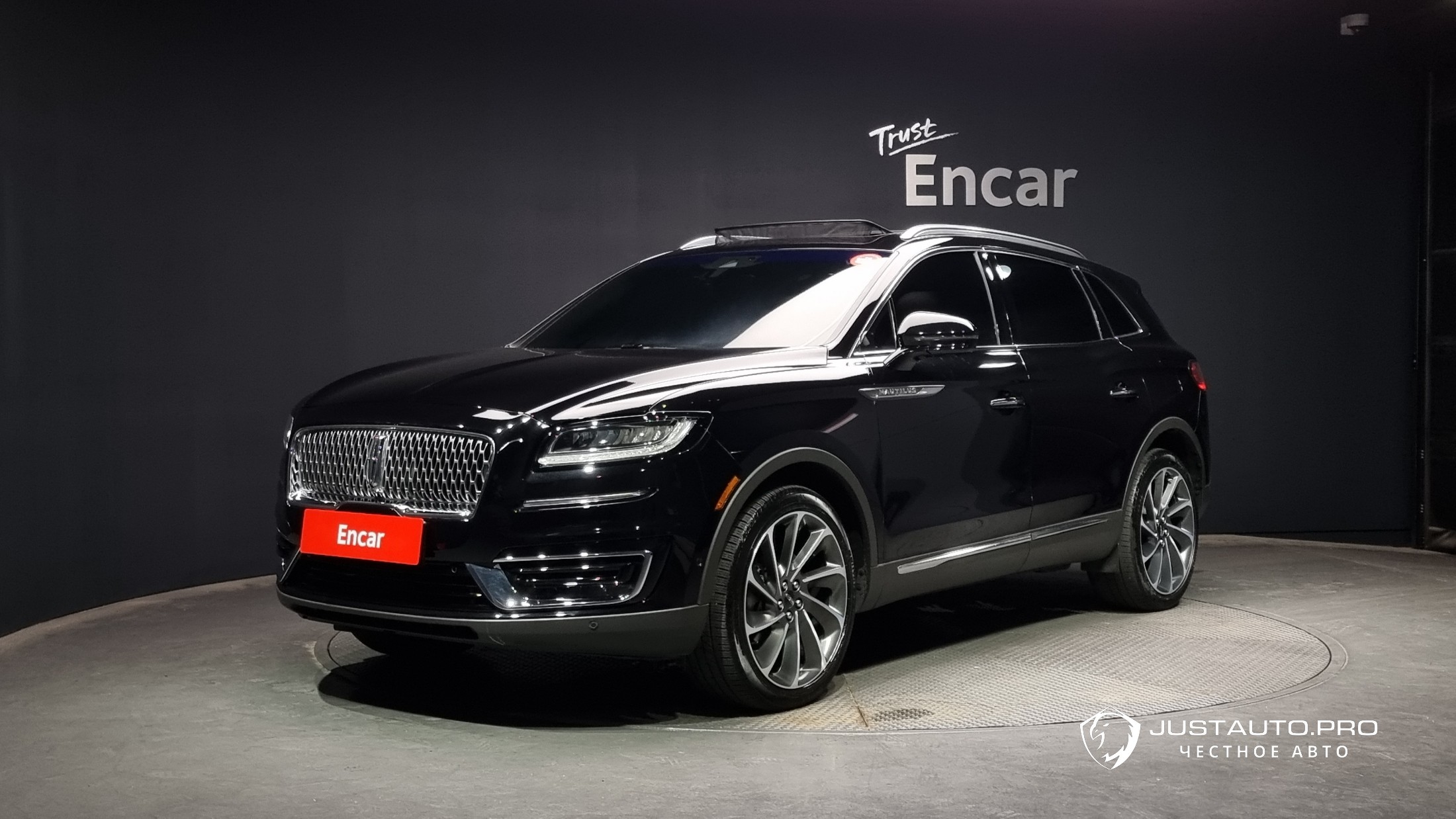 Автомобиль Lincoln Nautilus