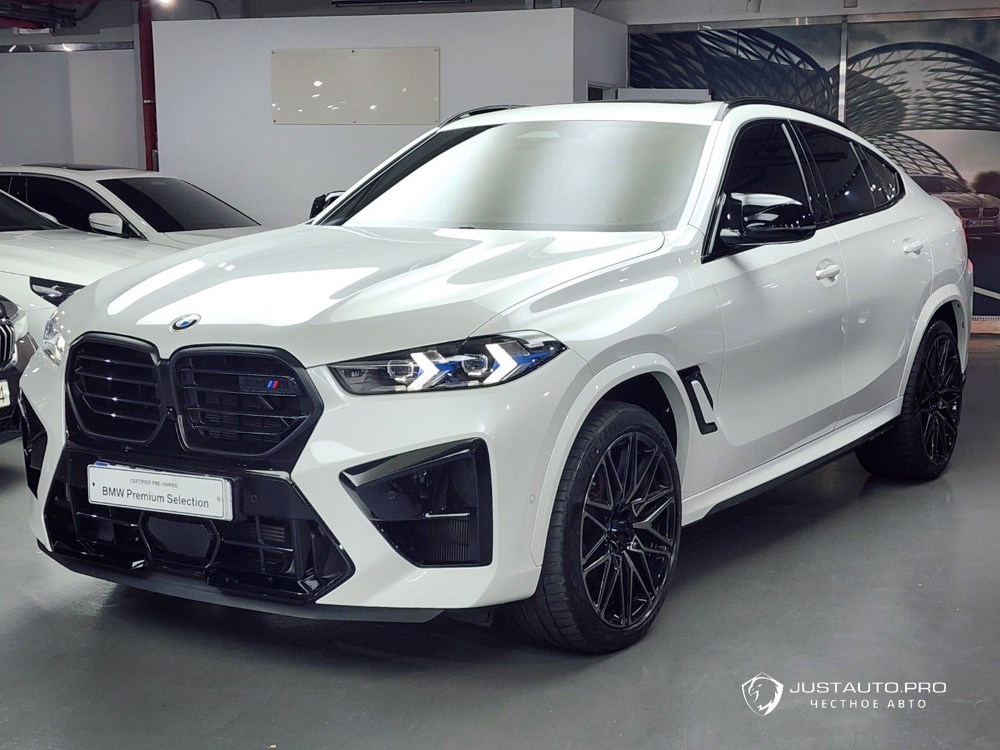 Автомобиль BMW X6M