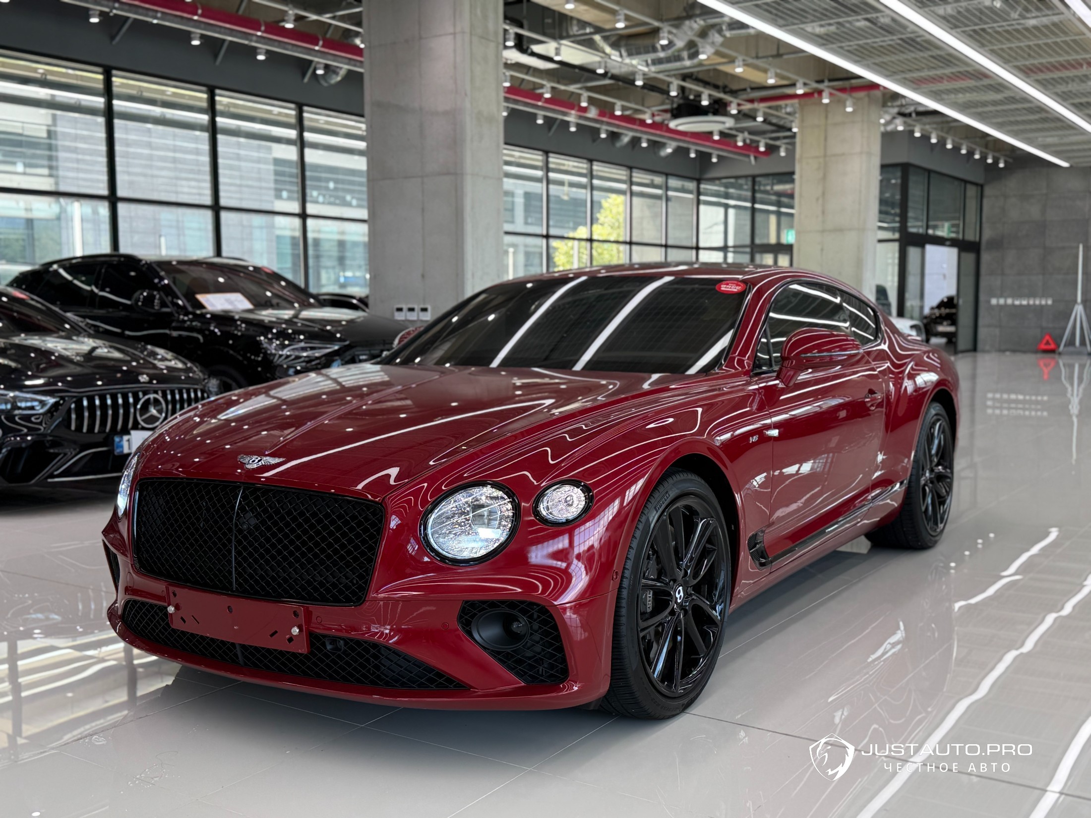 Автомобиль Bentley Continental