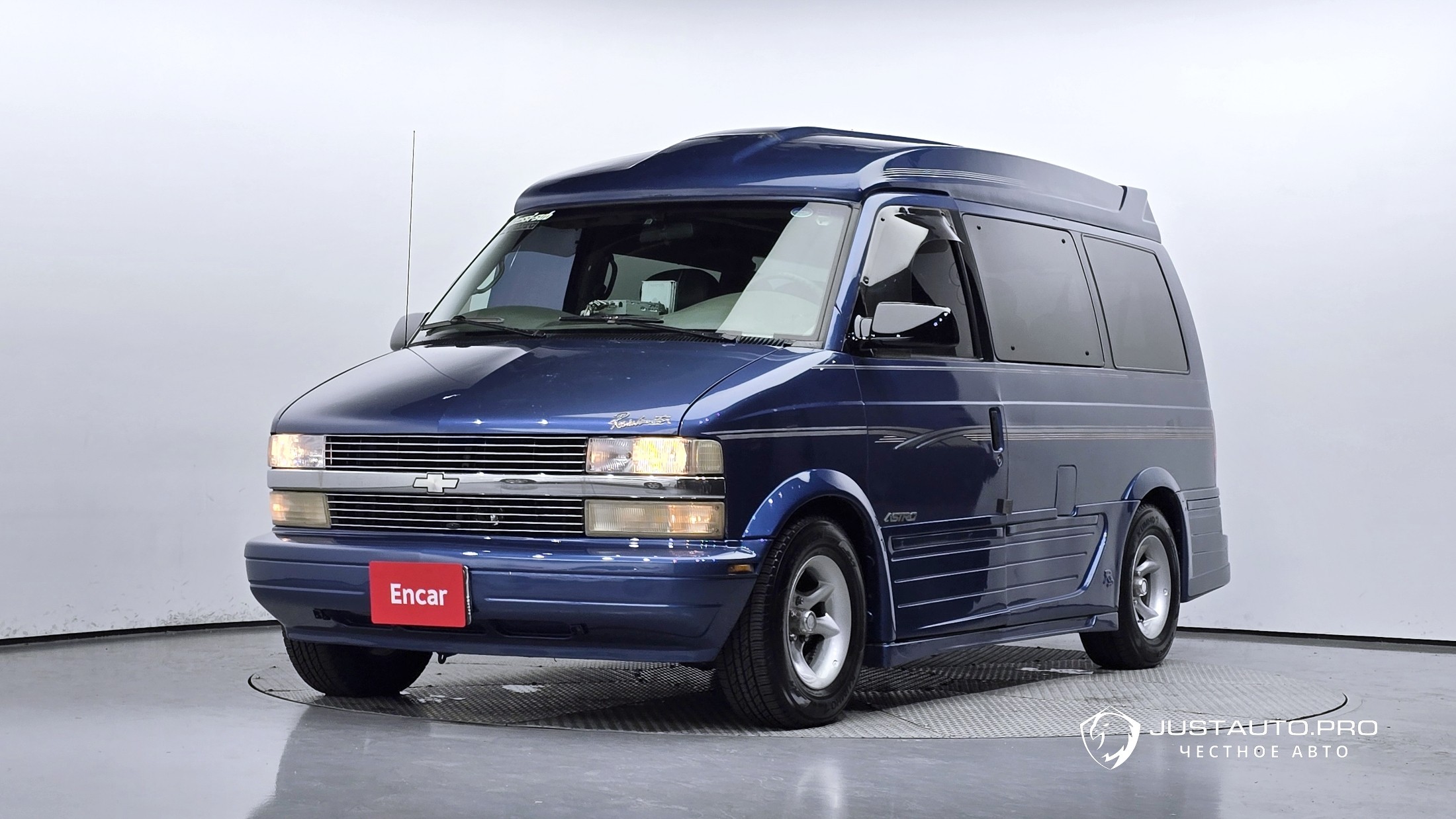 Автомобиль Chevrolet Astro Van