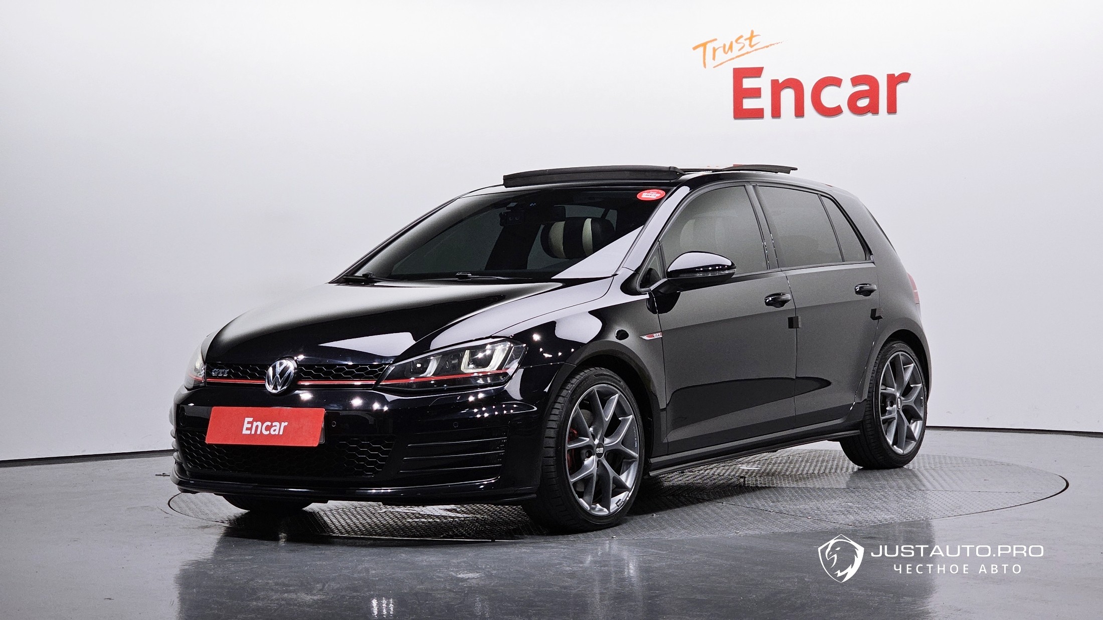 Автомобиль Volkswagen Golf
