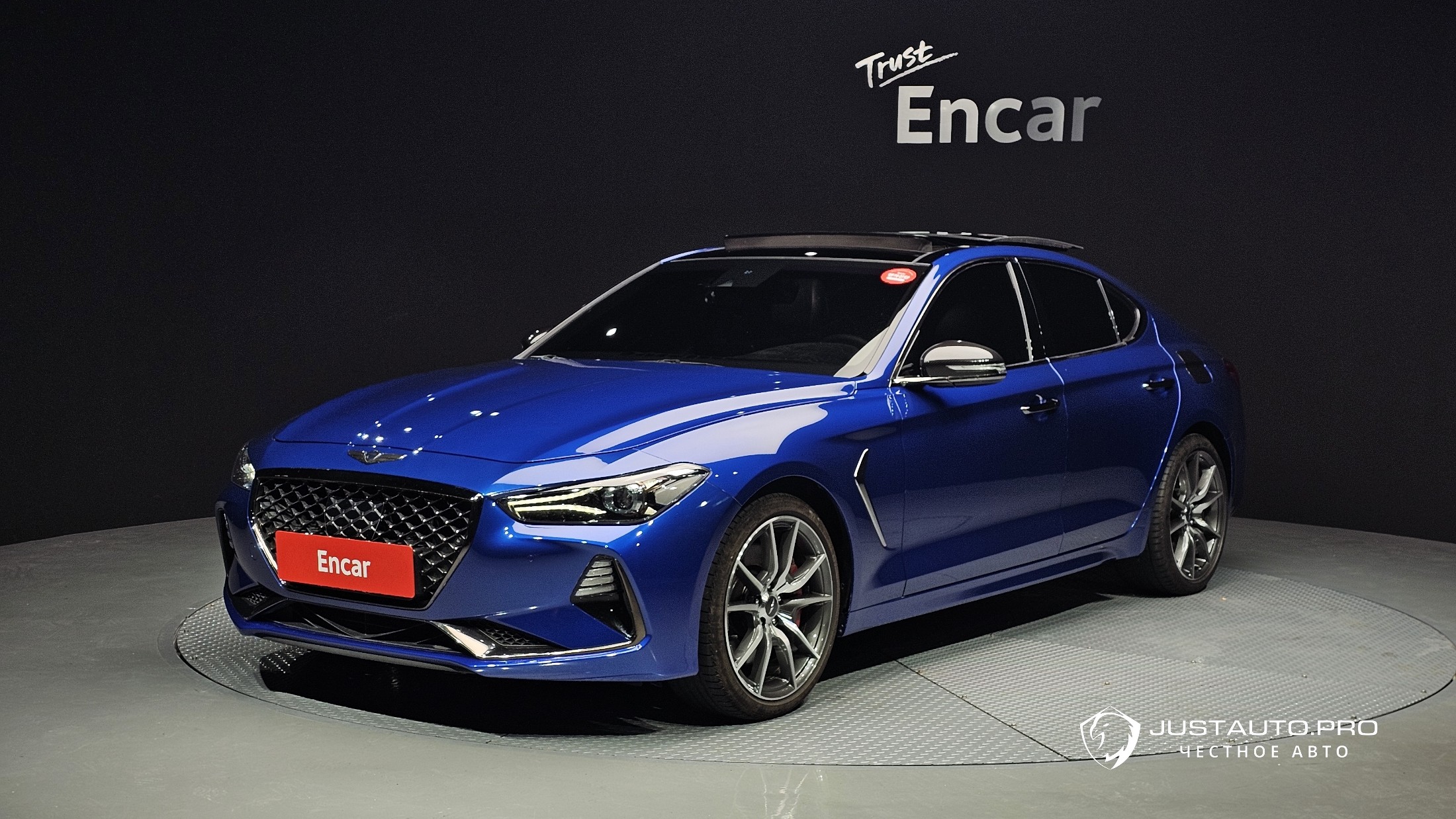 Автомобиль Genesis G70