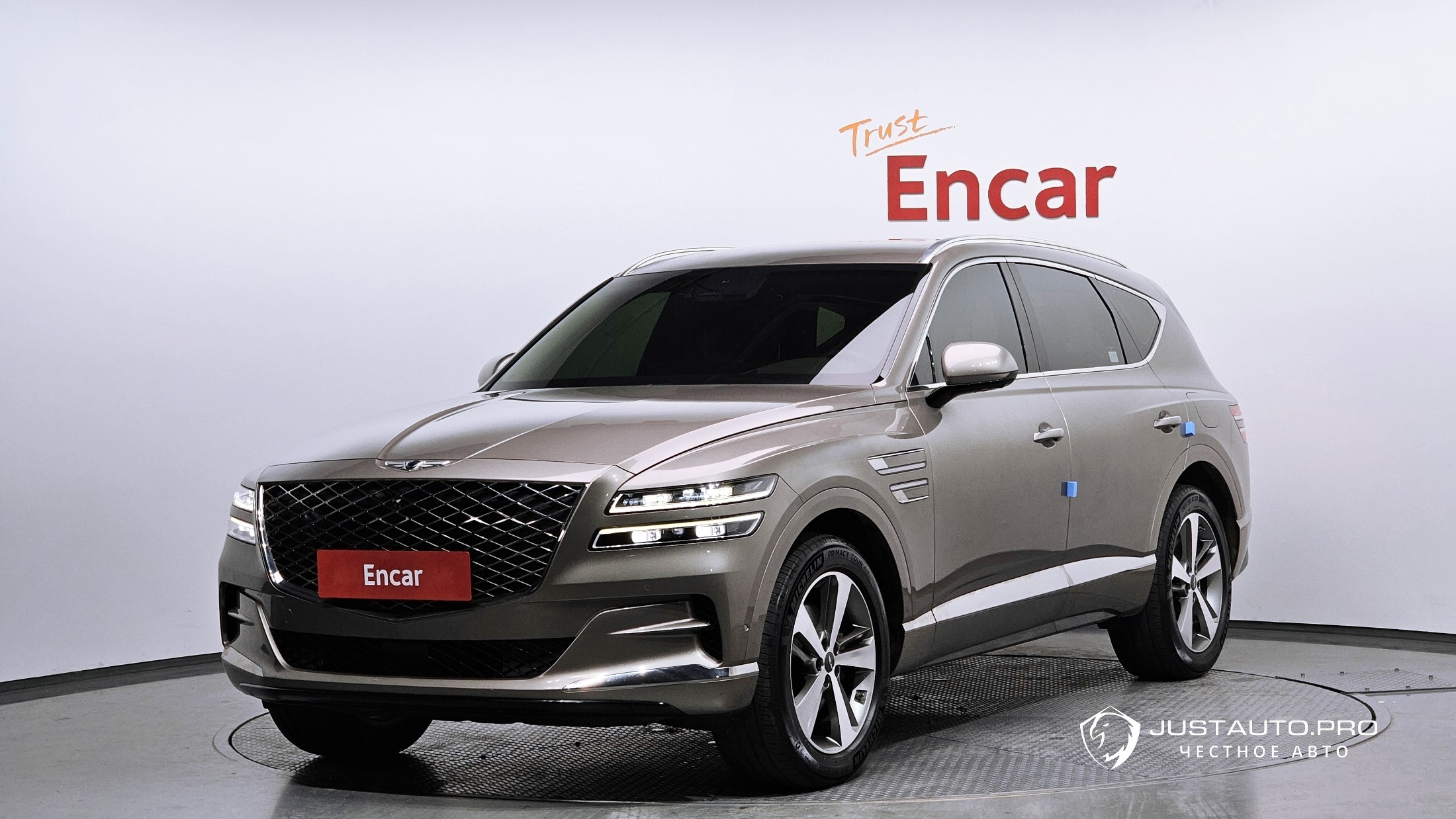 Автомобиль Genesis GV80