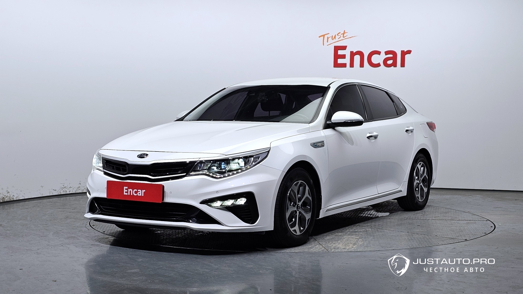 Автомобиль Kia K5