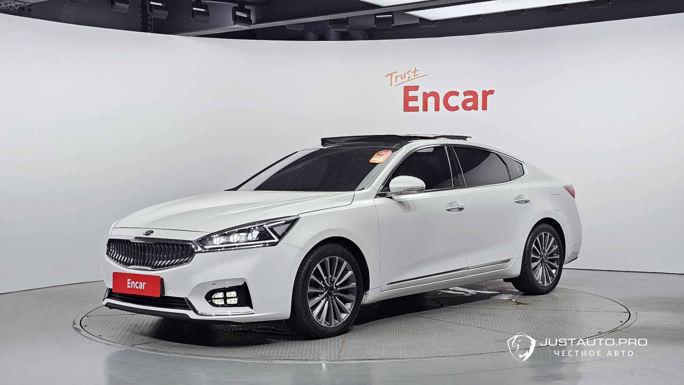 Автомобиль Kia K7