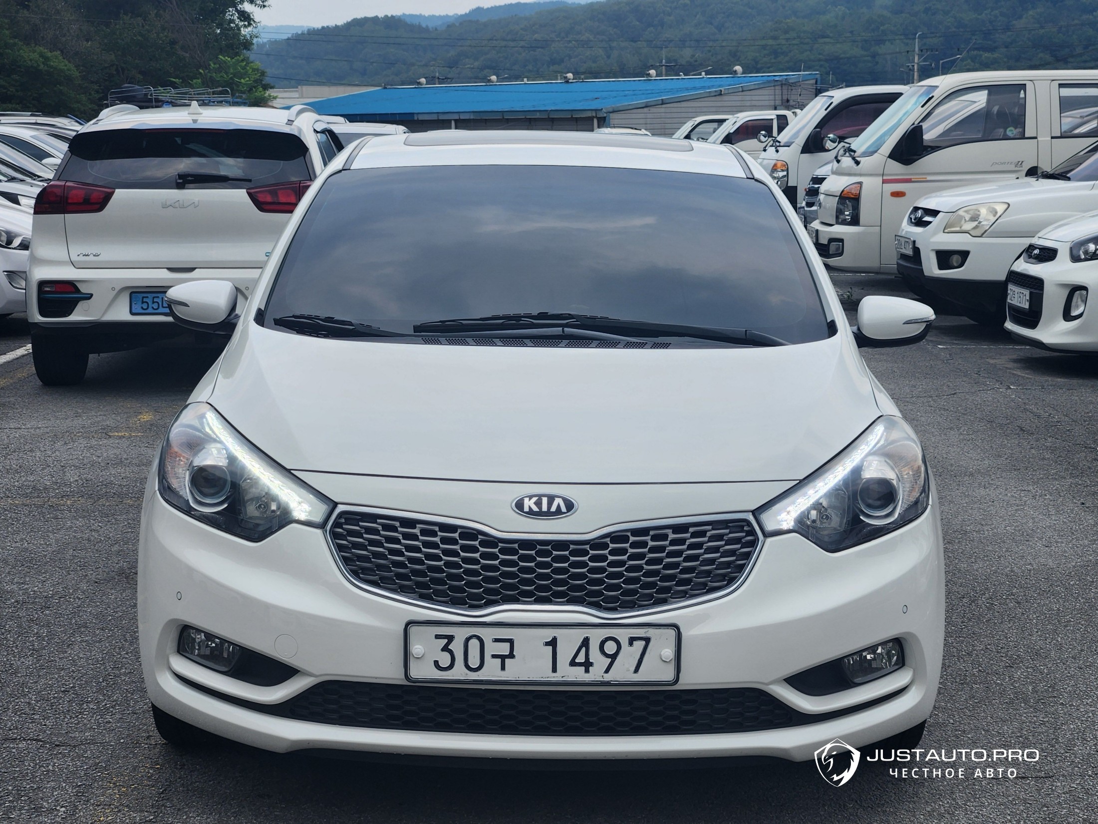 Автомобиль Kia K3