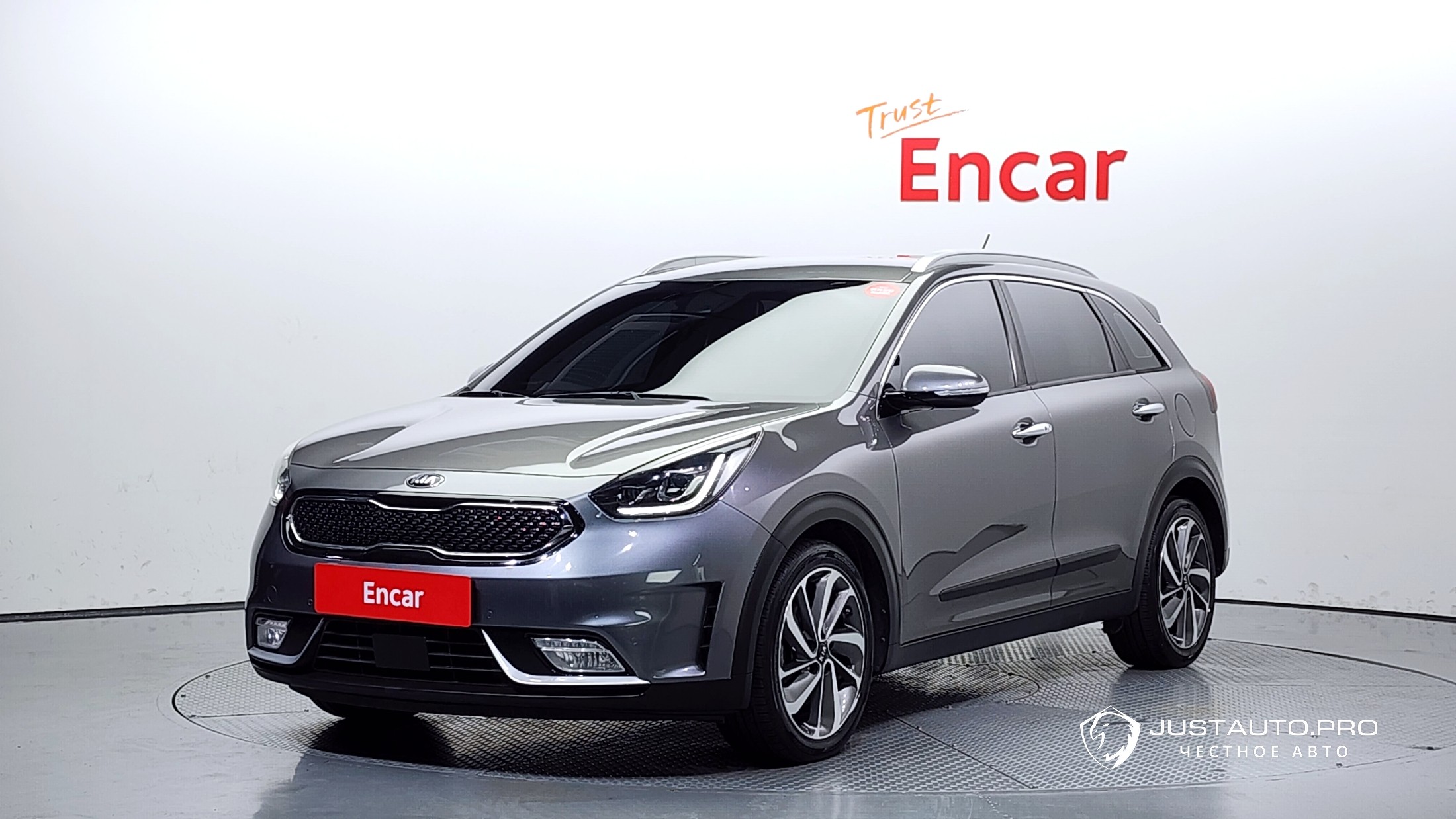 Автомобиль Kia Niro