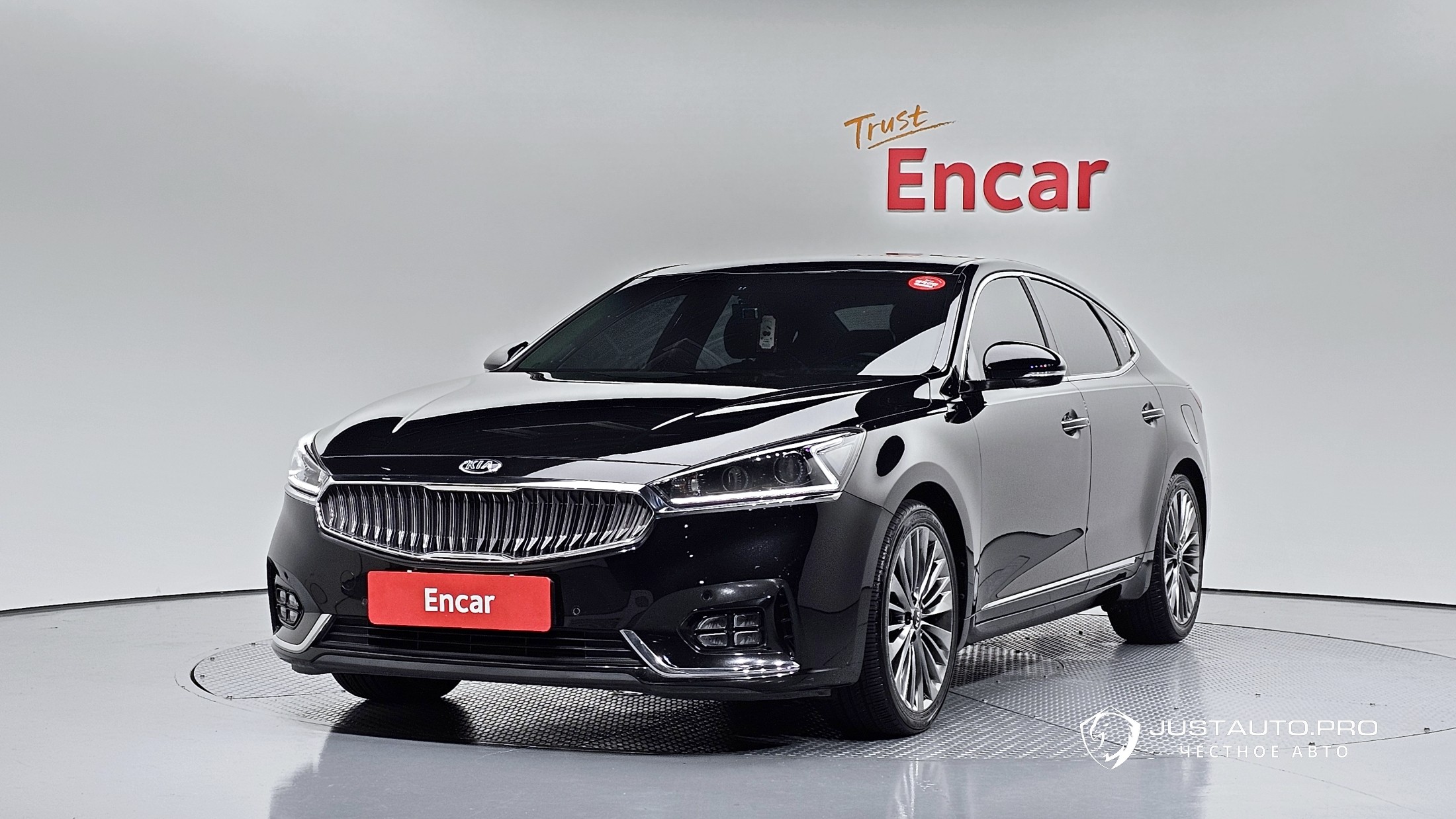 Автомобиль Kia K7