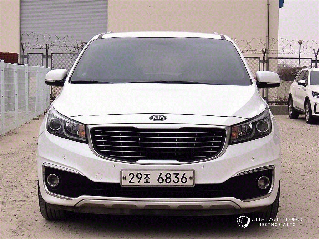 Автомобиль Kia Canival
