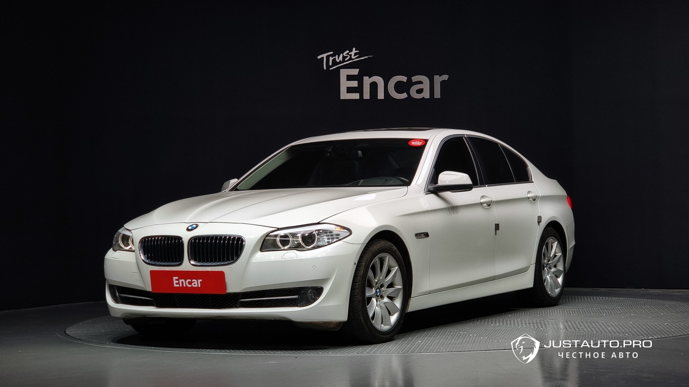 Автомобиль BMW 5-Series