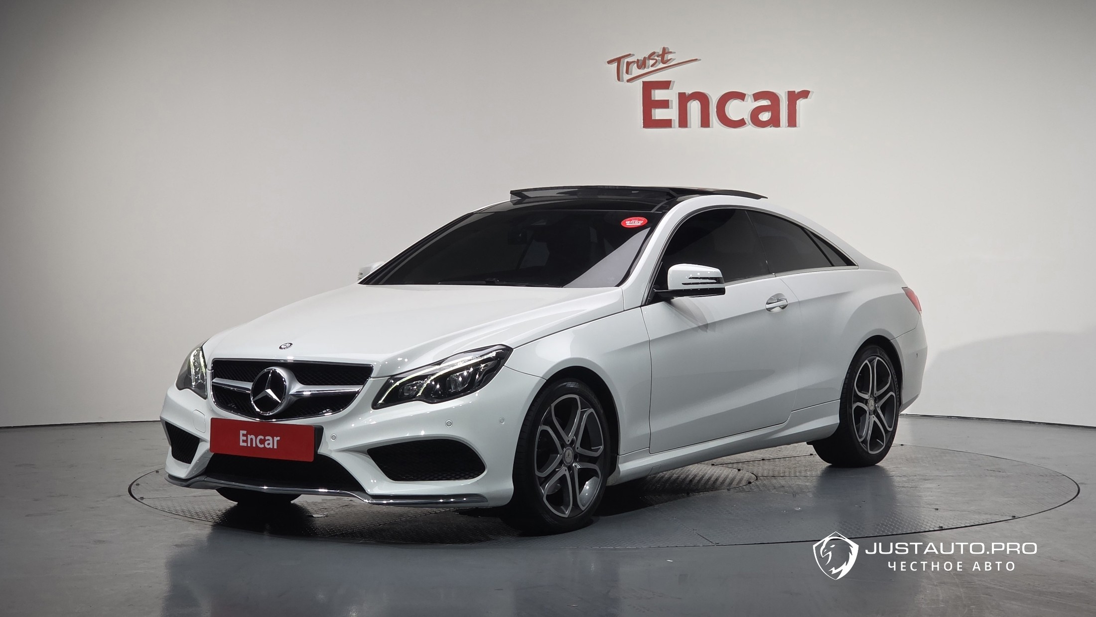 Автомобиль Mercedes-Benz E-Class