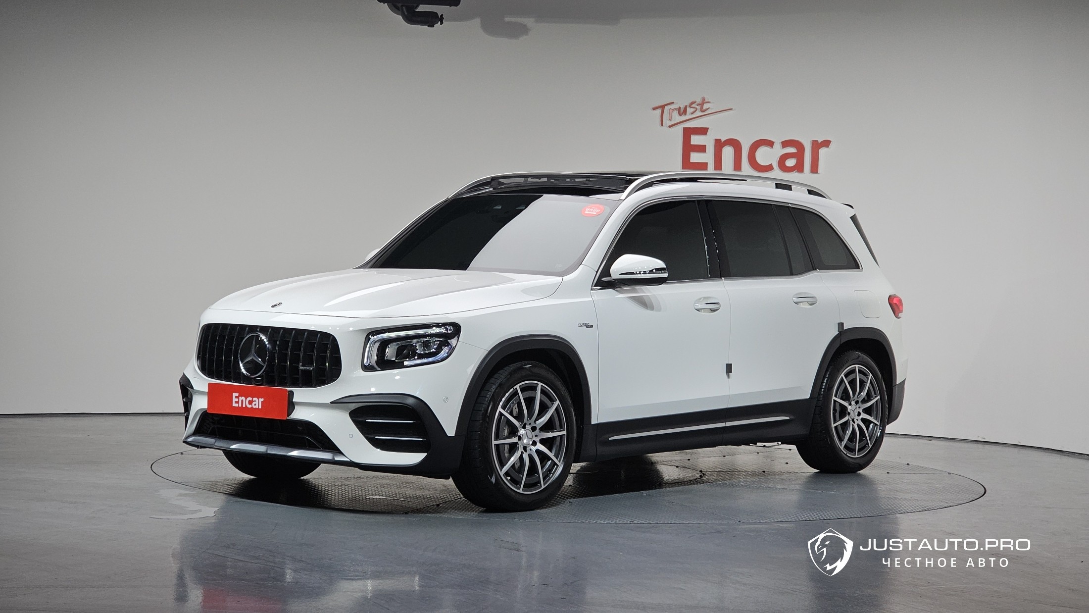 Автомобиль Mercedes-Benz GLB-Class
