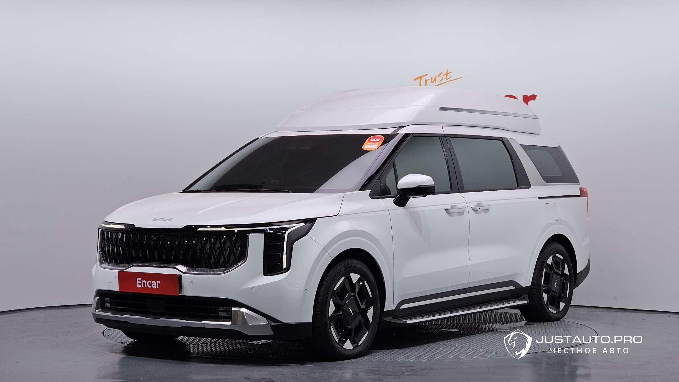 Автомобиль Kia Canival