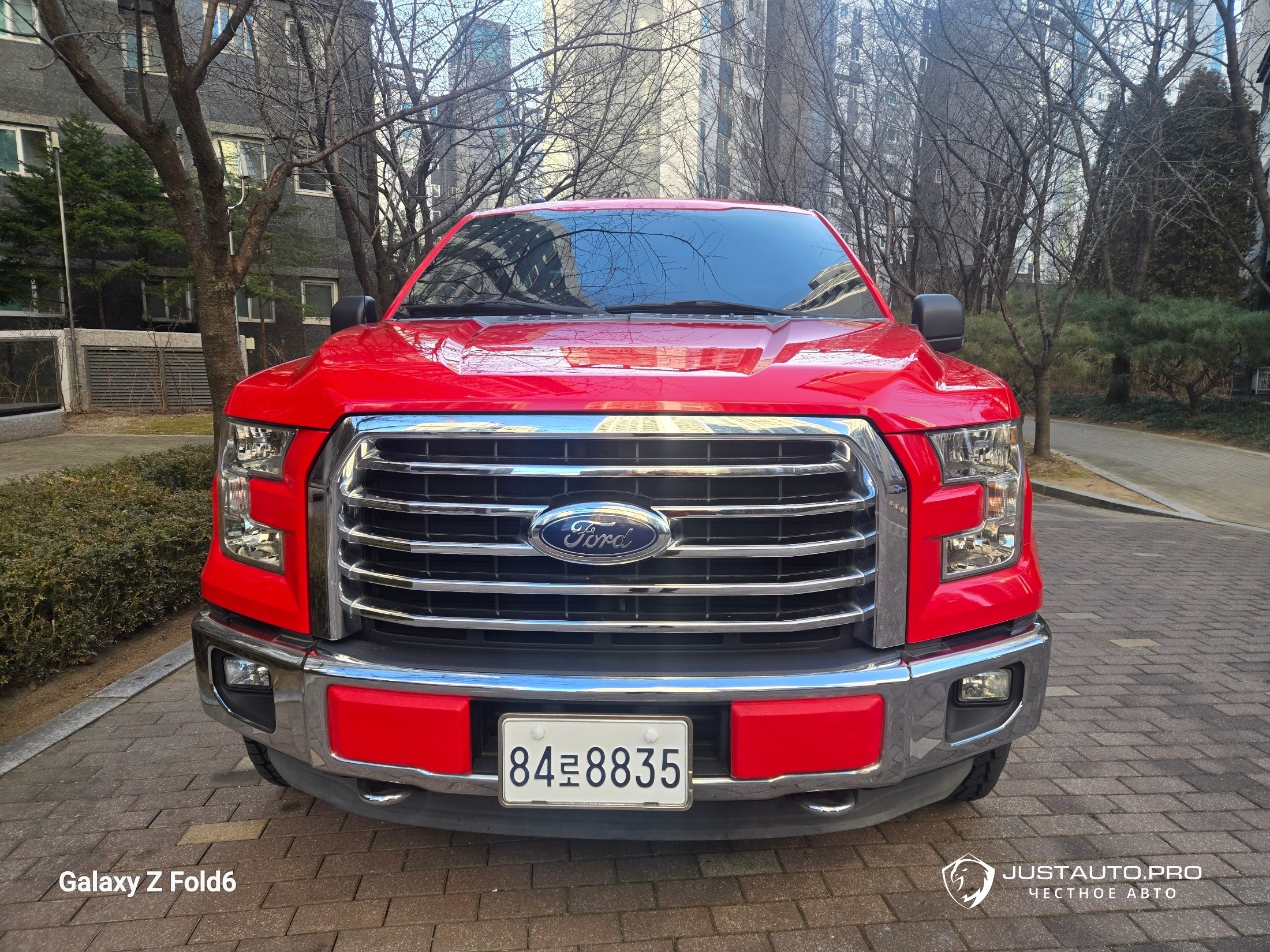 Автомобиль Ford F150