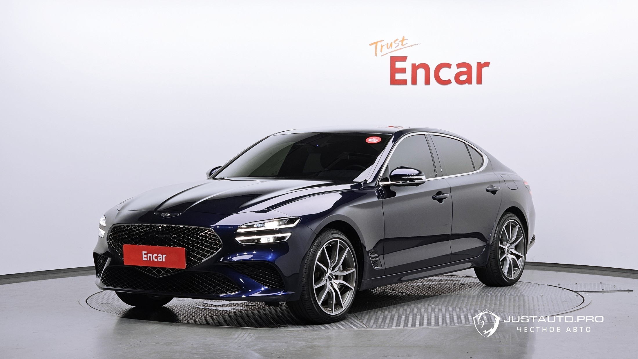 Автомобиль Genesis G70