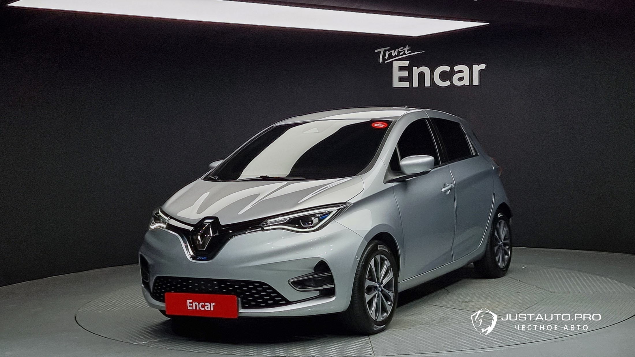 Автомобиль Renault-KoreaSamsung Zoe