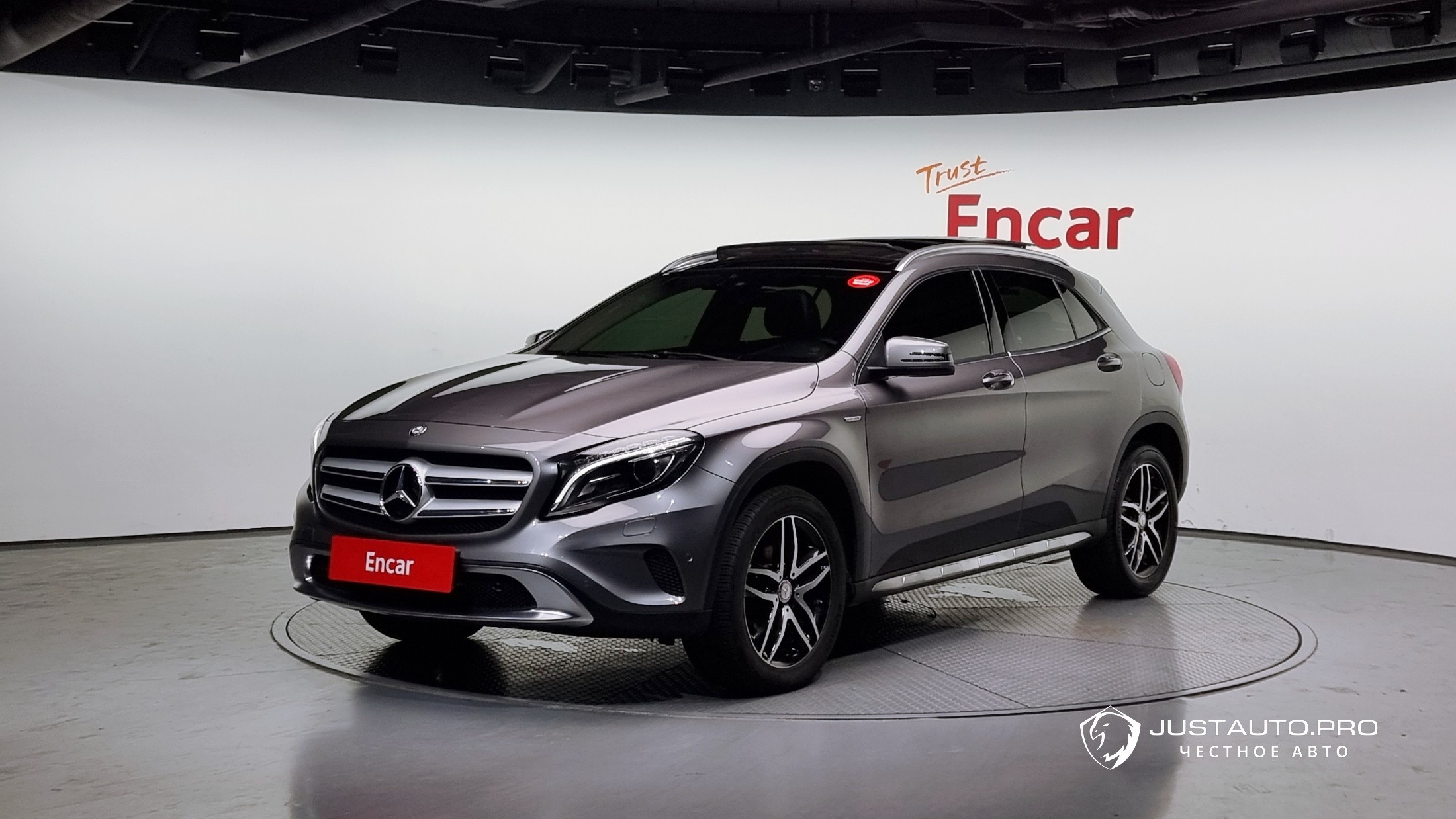 Автомобиль Mercedes-Benz GLA-Class