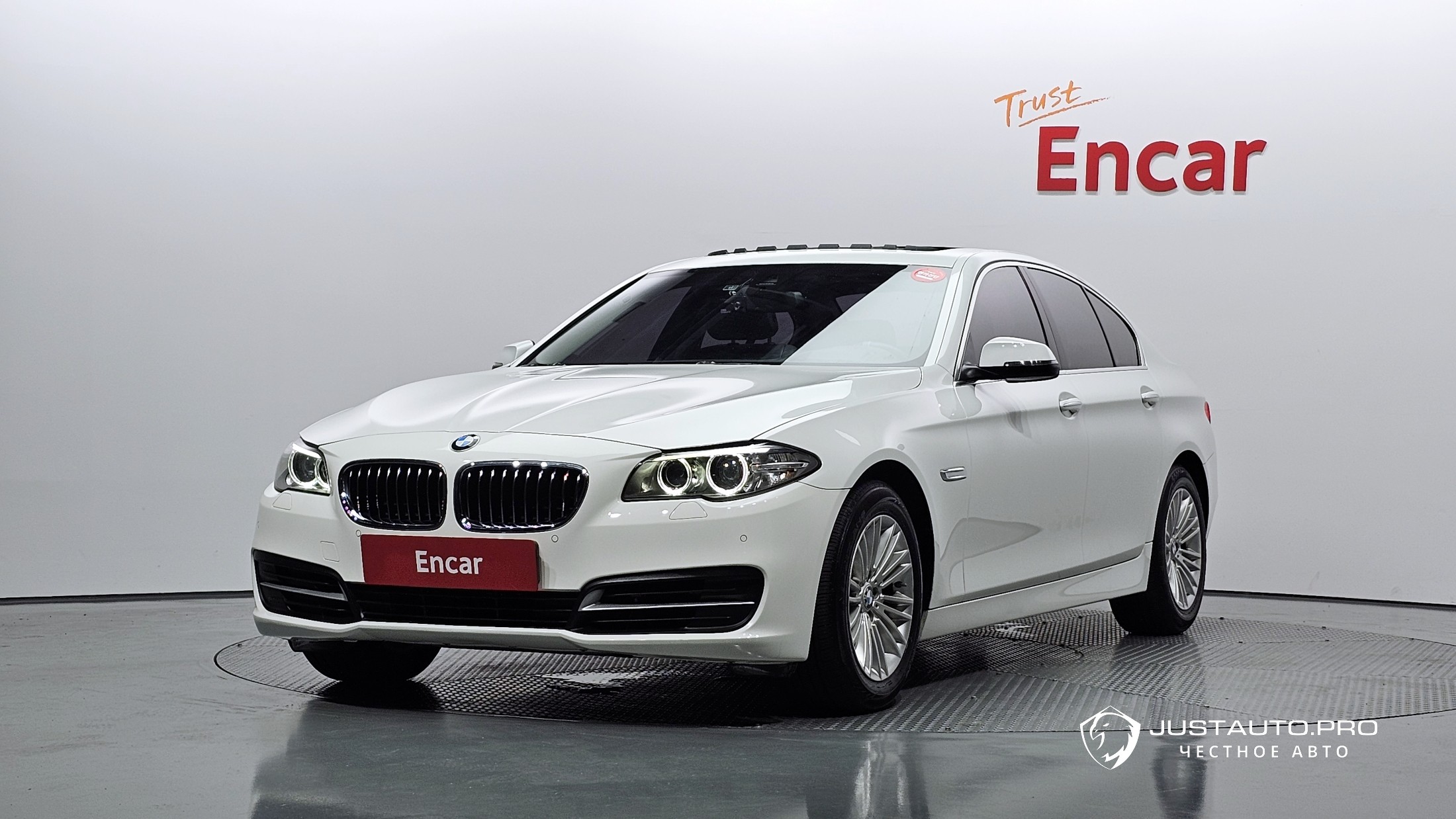 Автомобиль BMW 5-Series