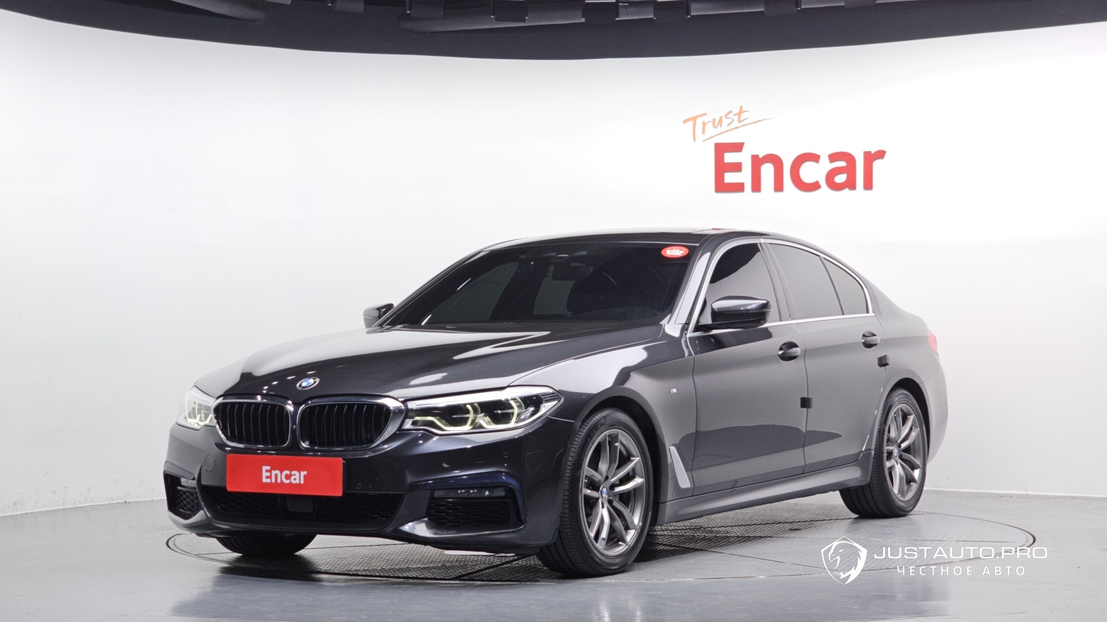 Автомобиль BMW 5-Series