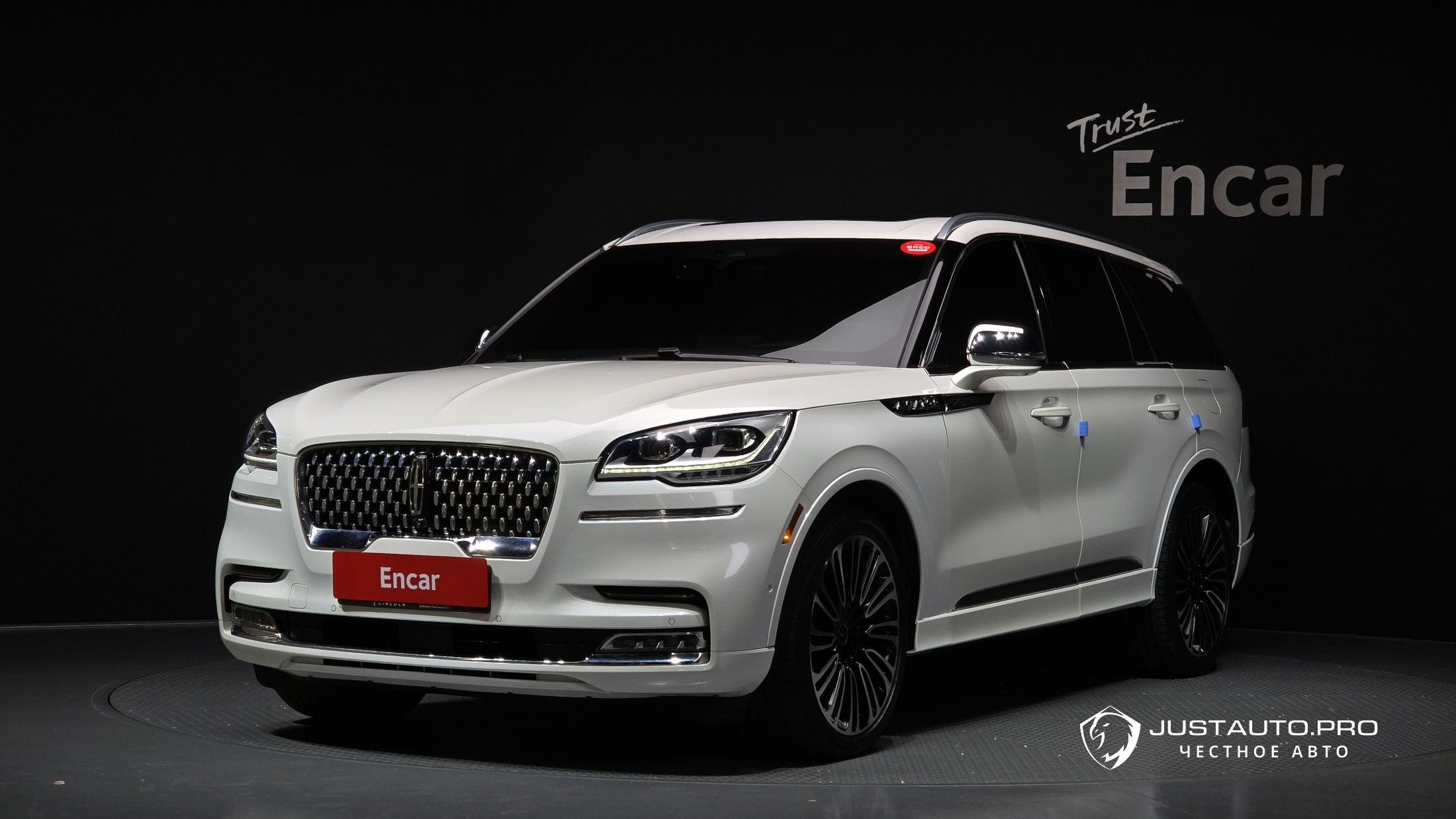 Автомобиль Lincoln Aviator