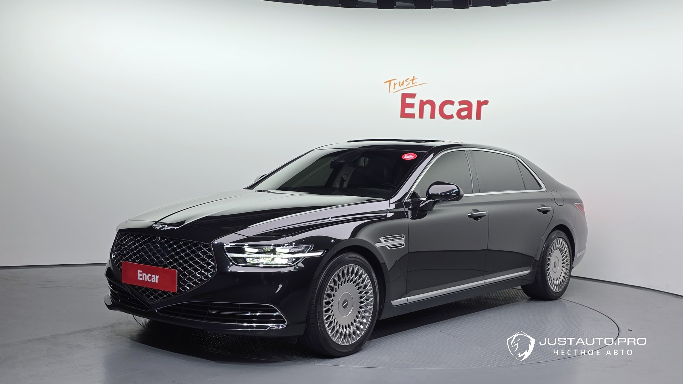 Автомобиль Genesis G90