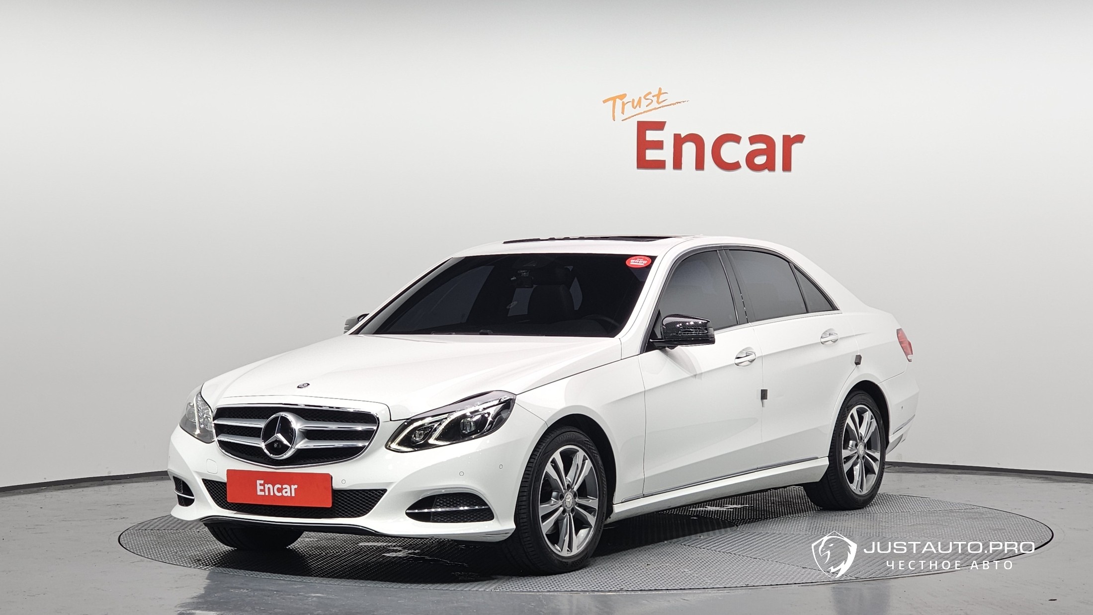 Автомобиль Mercedes-Benz E-Class