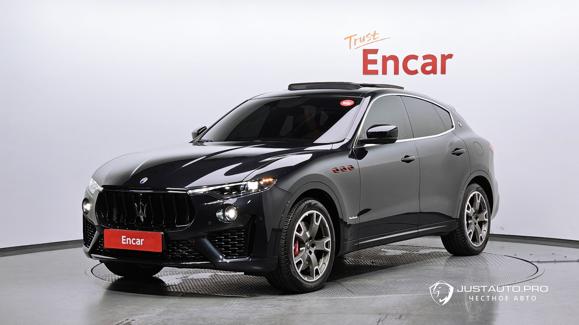 Автомобиль Maserati Levante