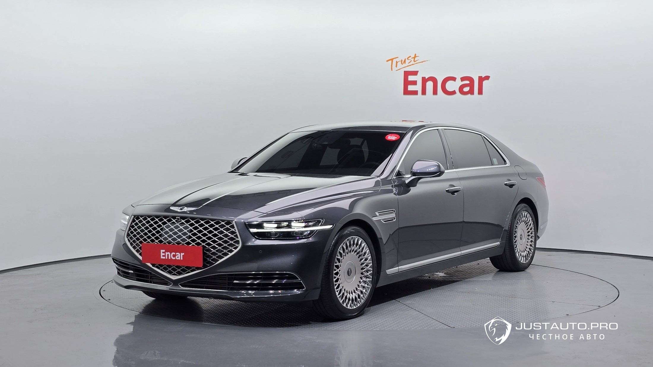 Автомобиль Genesis G90