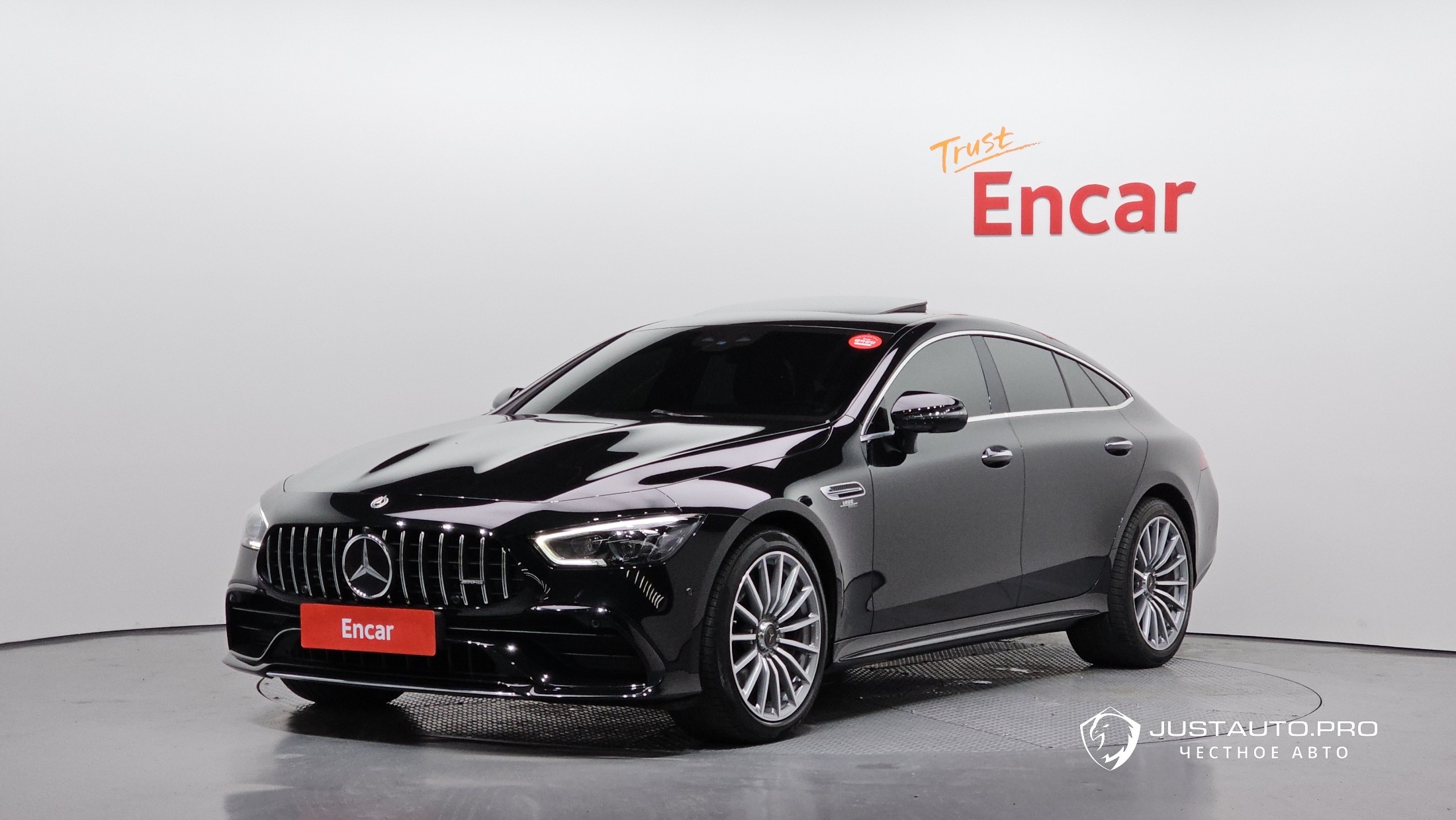 Автомобиль Mercedes-Benz AMG GT