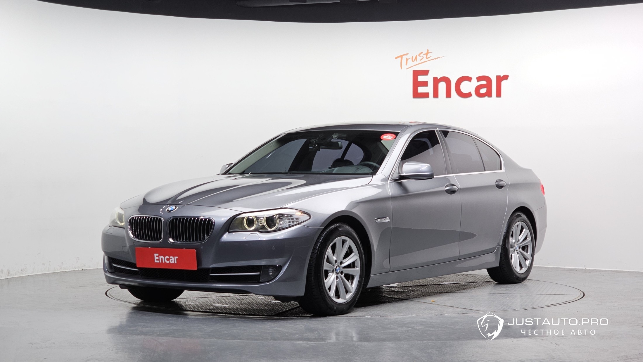 Автомобиль BMW 5-Series