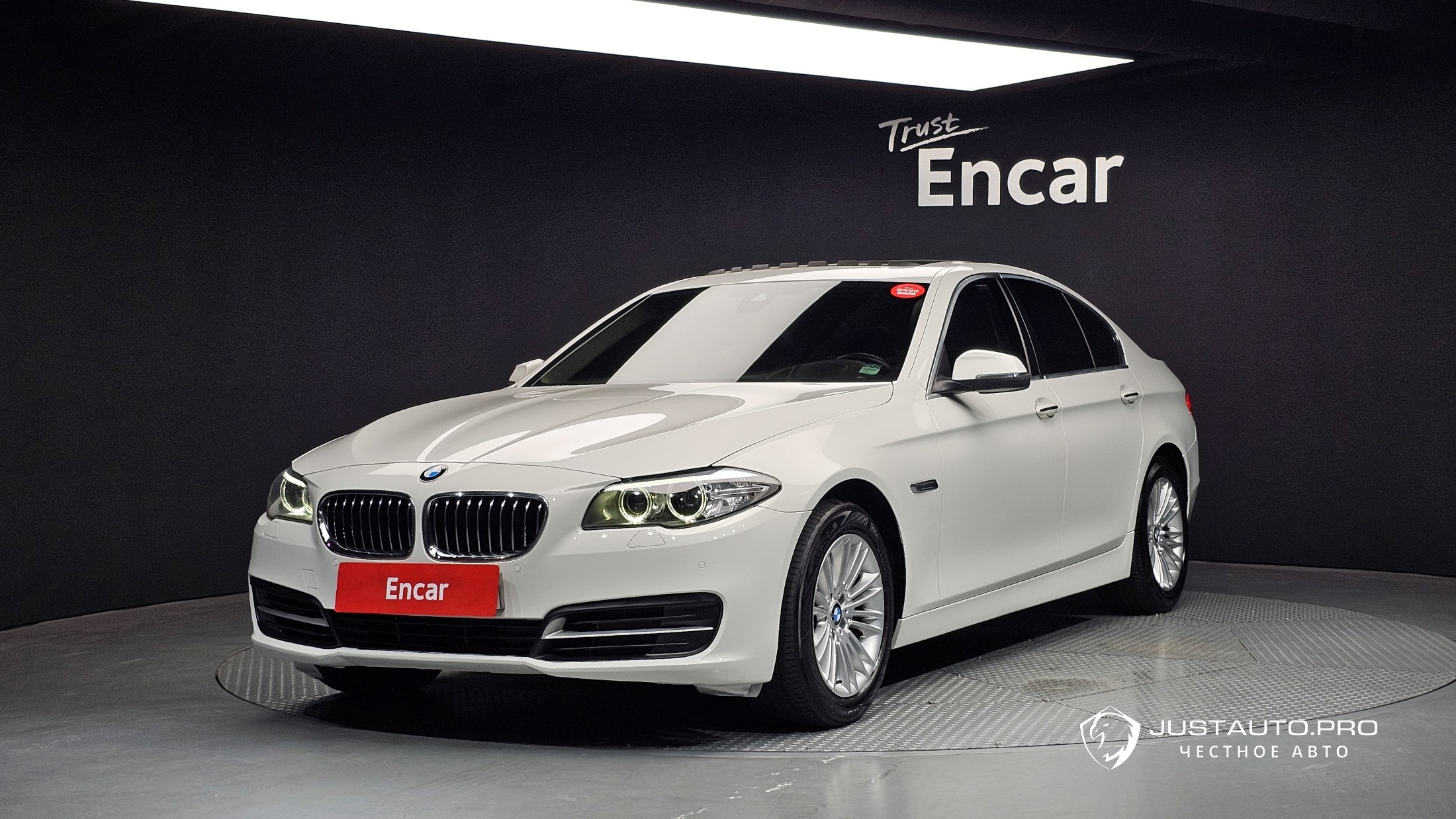 Автомобиль BMW 5-Series