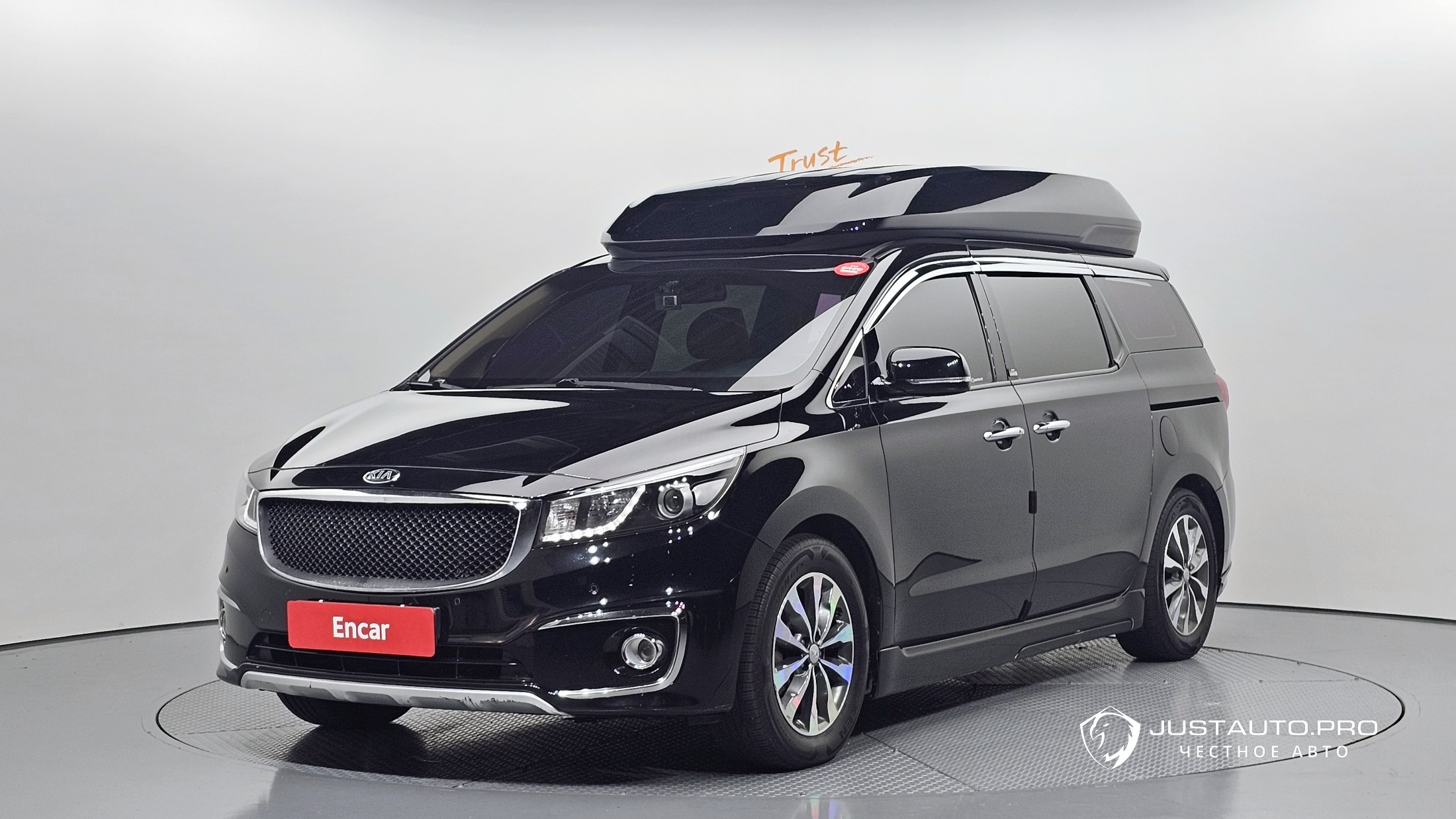 Автомобиль Kia Canival